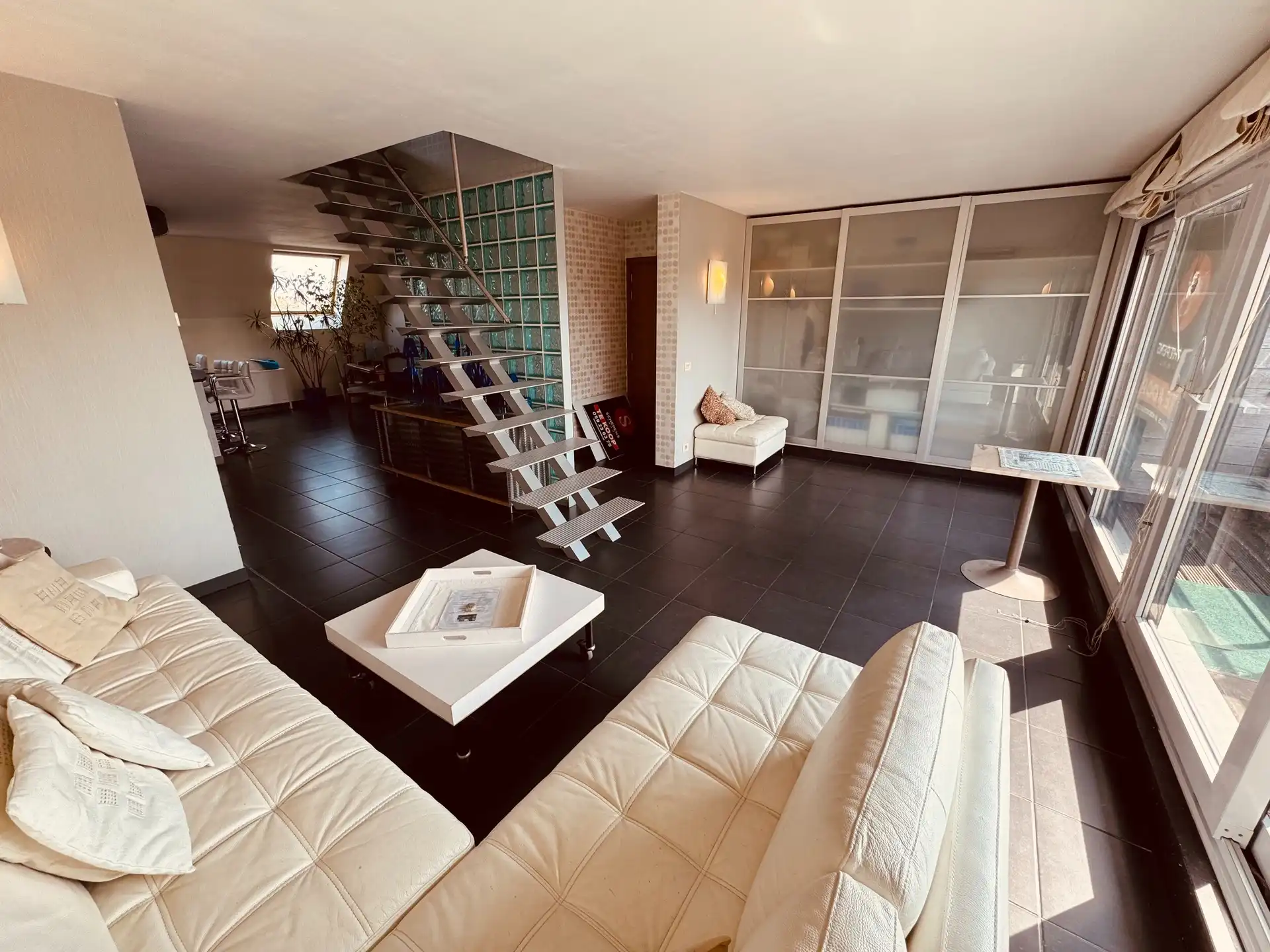 Verzorgd duplexappartement aan de rand van het centrum Van De Haan. foto 3