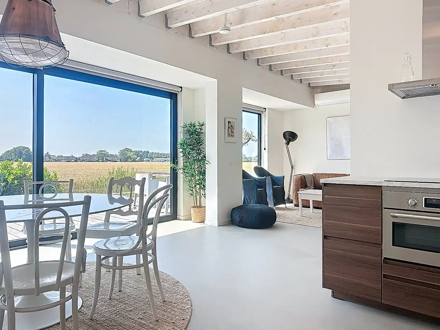 Exclusieve dijkwoning met eigen guesthouse foto 34