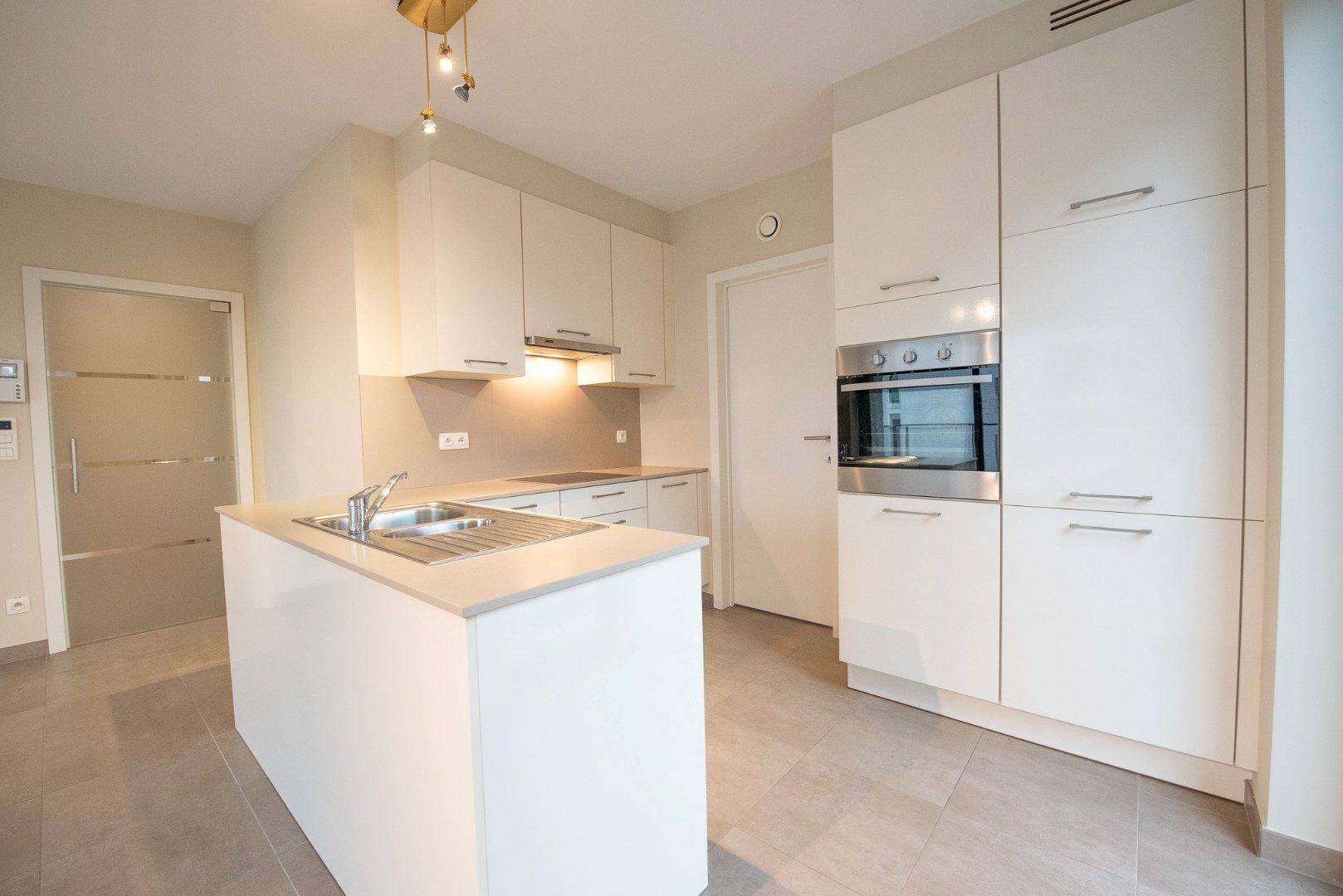 TE KOOP: Appartement in het centrum van Waregem – Meersstraat 78A bus 31 ✨ foto 2