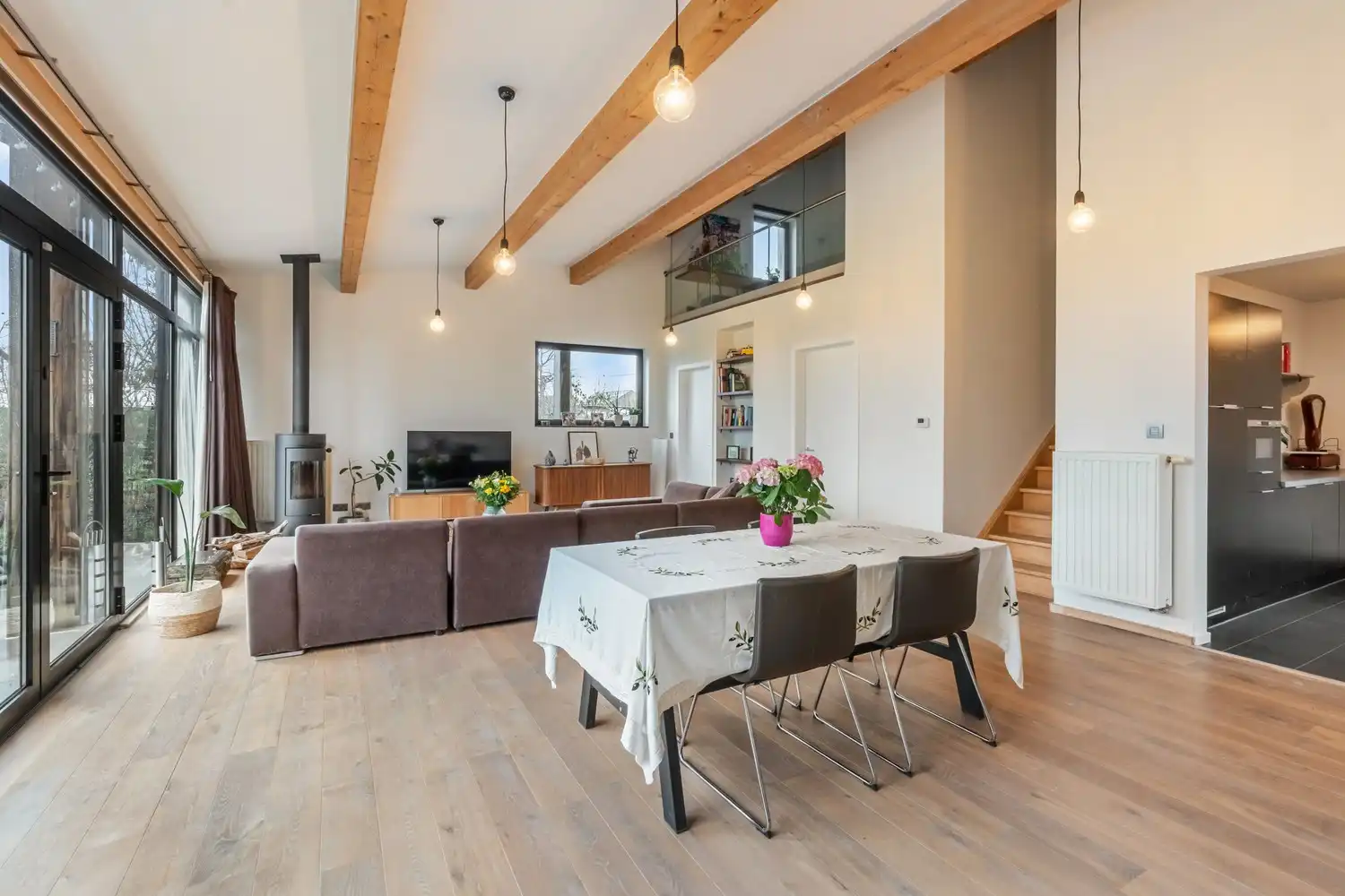 Unieke architecturale woning op toplocatie in het groen foto 5