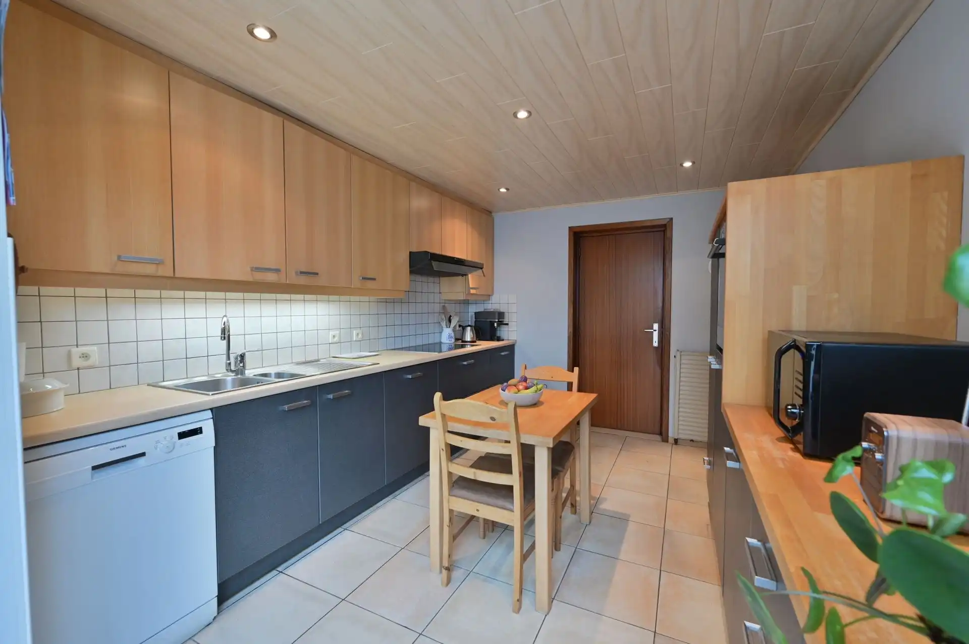 Karaktervolle woning met 4 slpks en prachtige tuin op een toplocatie foto 6