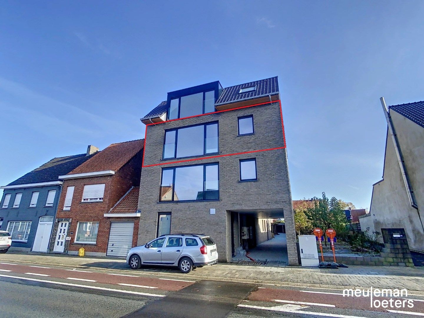 Recent appartement met autostaanplaats  foto {{pictureIndex}}