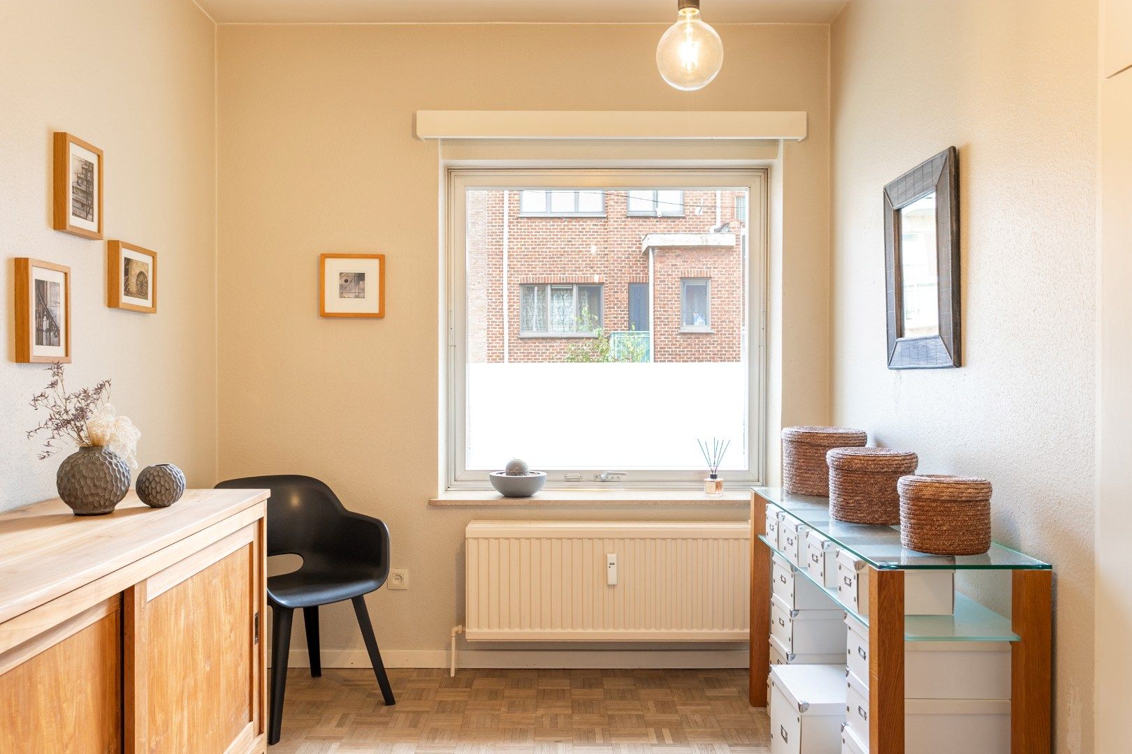 Instapklaar 2-kamerapp in centrum Halle, met balkon en garage foto 17