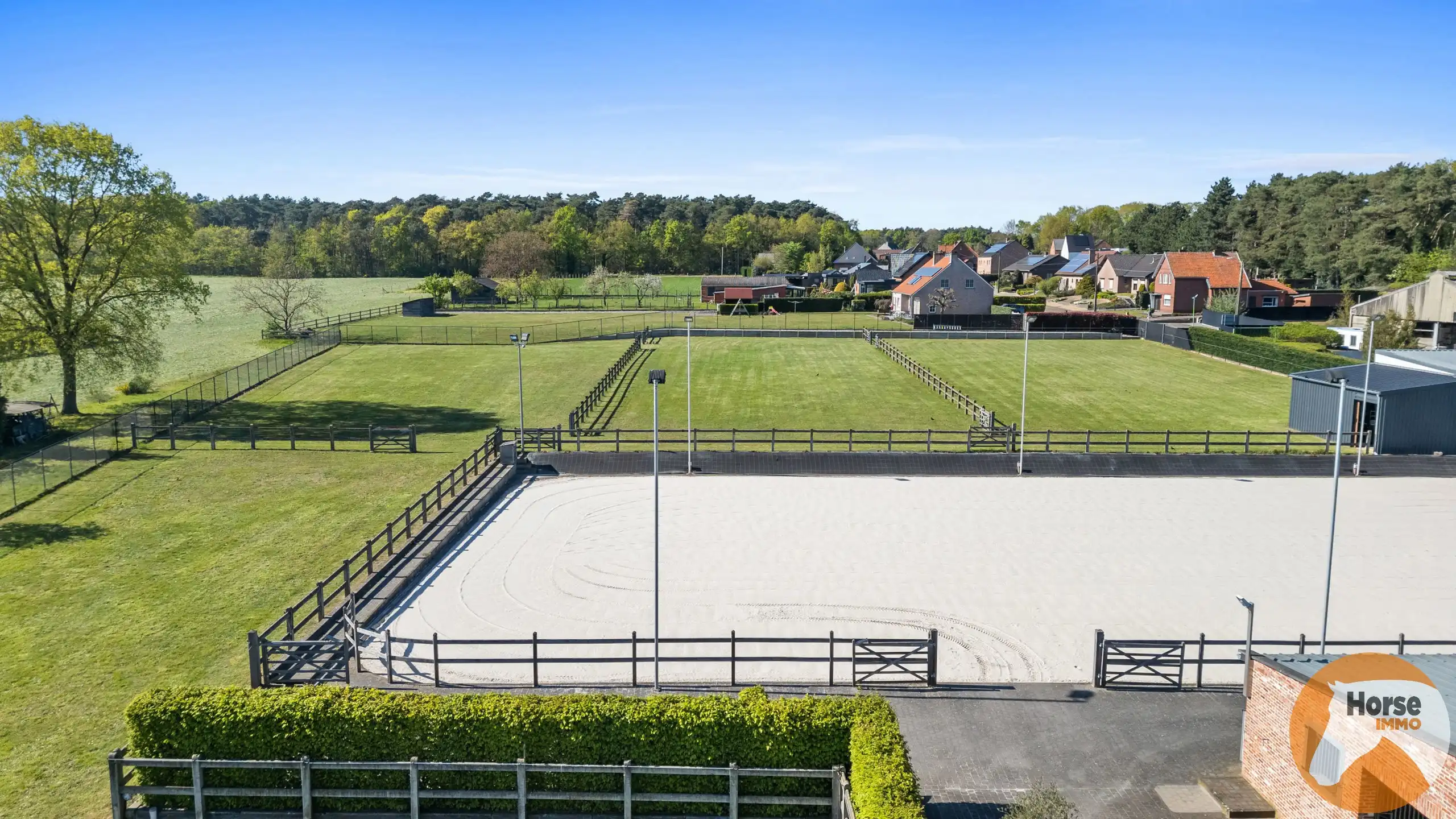 HEUSDEN-ZOLDER - Hoeve met paardenaccommodatie foto 35