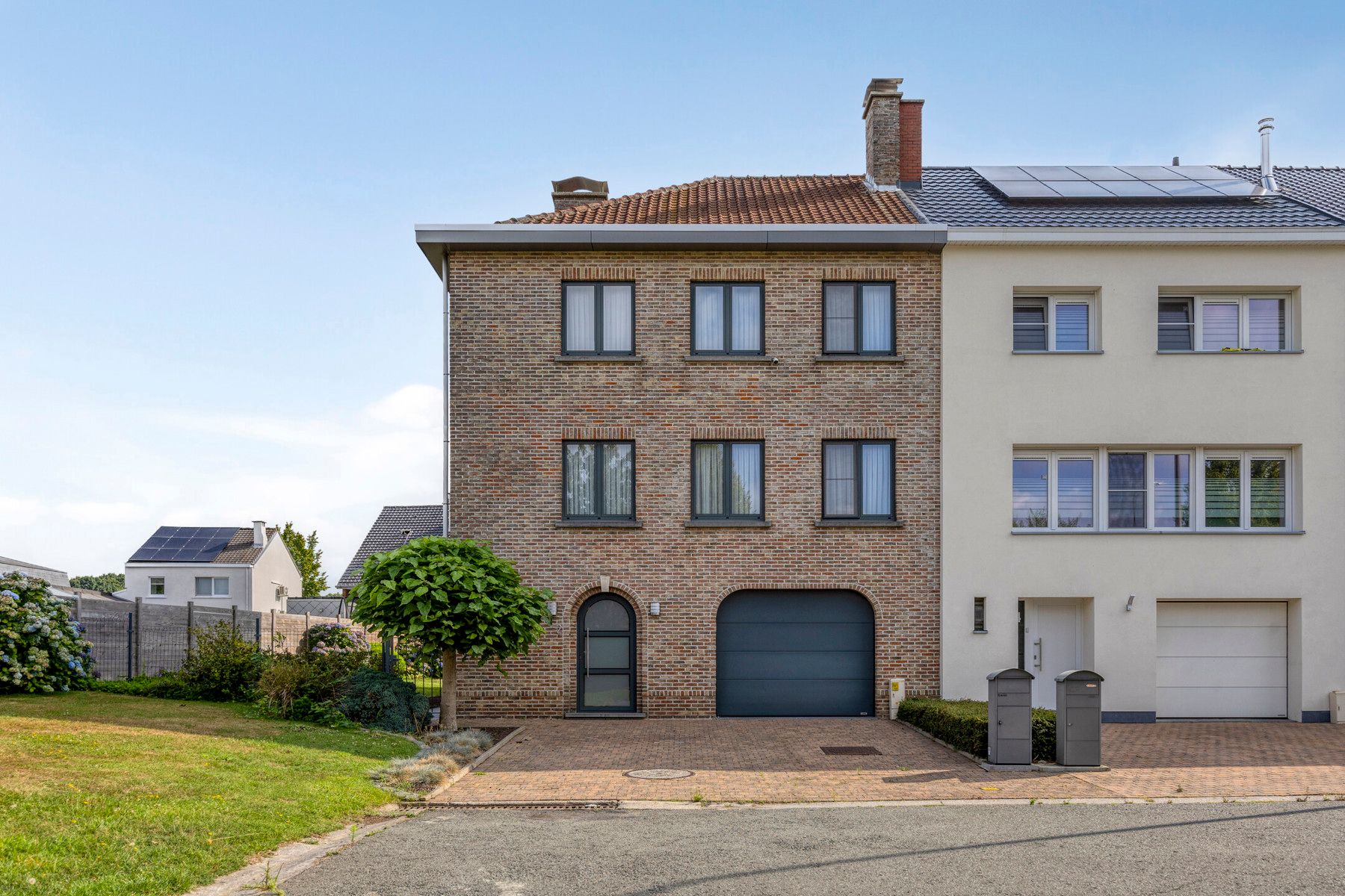 HOB - Bel étage met 3 slaapkamers, tuin, garage en EPC B! foto {{pictureIndex}}