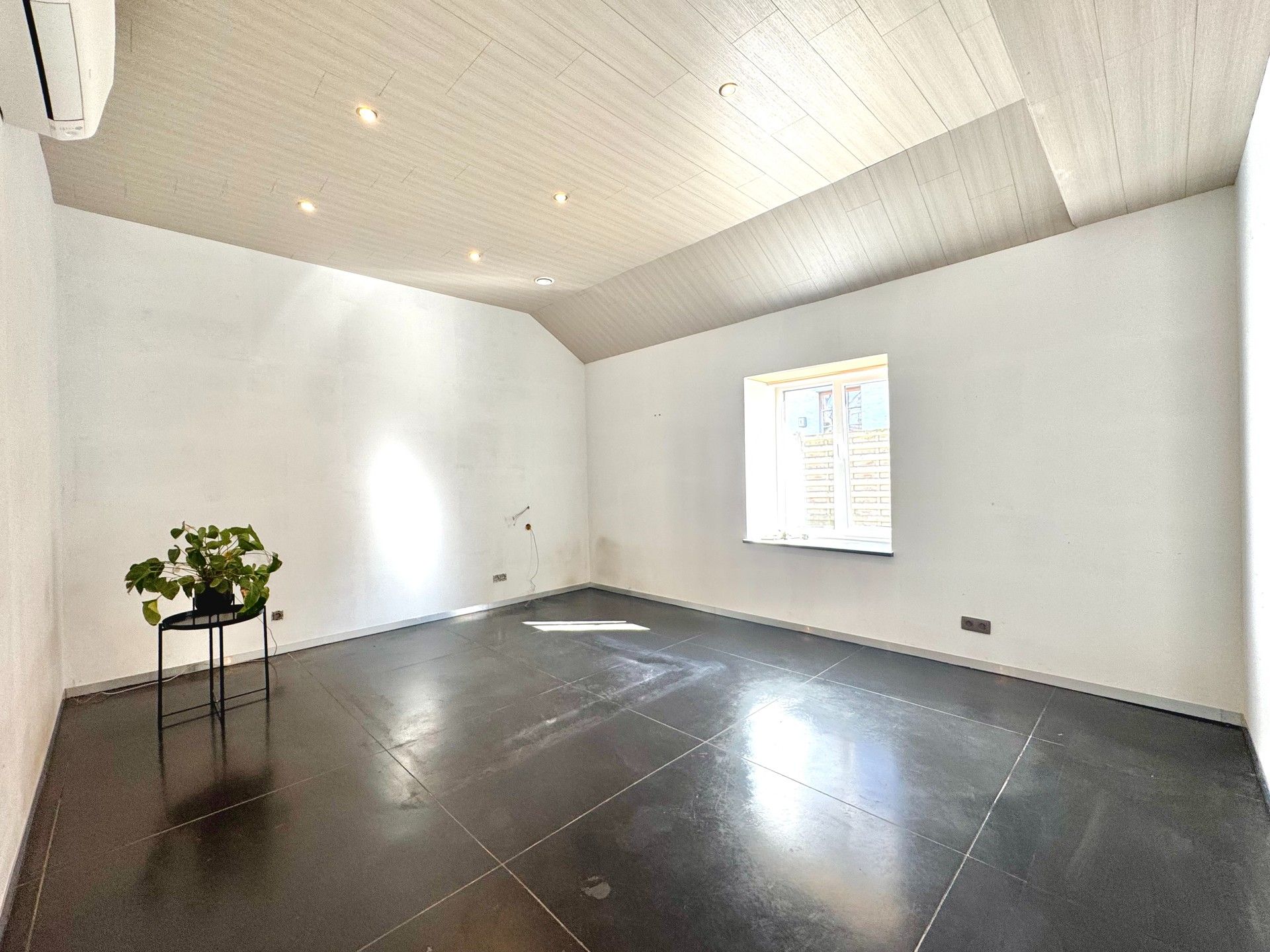 VRIJSTAANDE ENERGIEZUINIGE WONING MET GROTE GARAGE - 836 M² foto 24