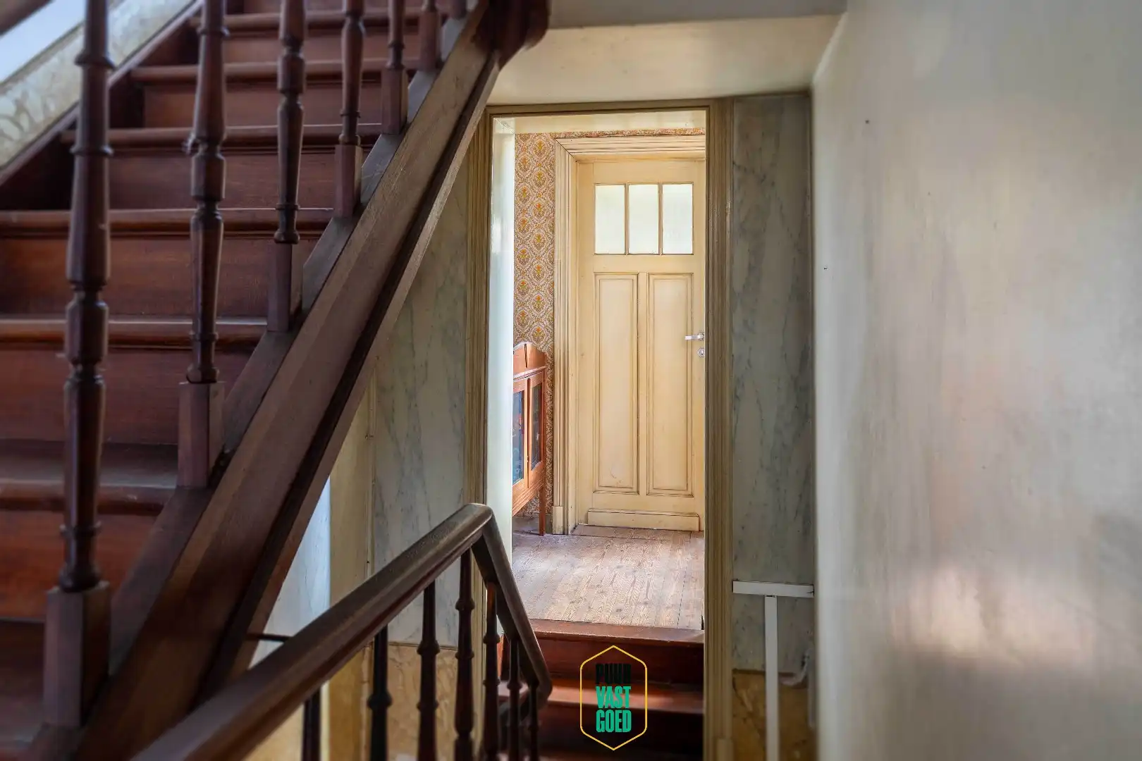 Karaktervolle burgerwoning met 5 slaapkamers en zonnige tuin, nabij de Kruispoort. foto 18