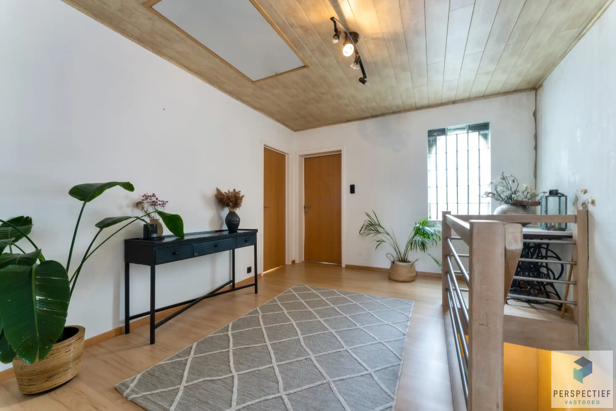 Centraal gelegen mooi gerenoveerde woning aan de Eeklose Vaart foto 13