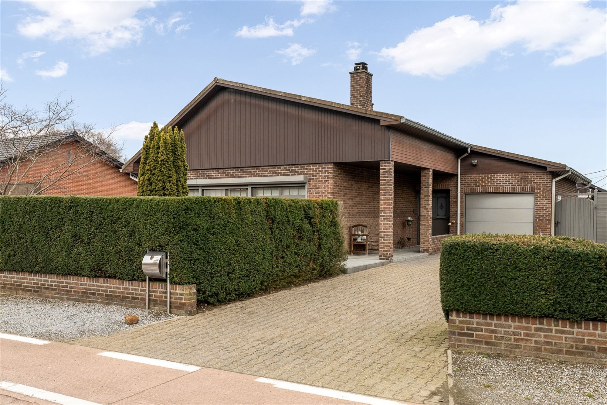 KNAP GERENOVEERDE WONING MET 5 SLAAPKAMERS OP EEN PERCEEL VAN 5A95CA TE KORSPEL foto 2