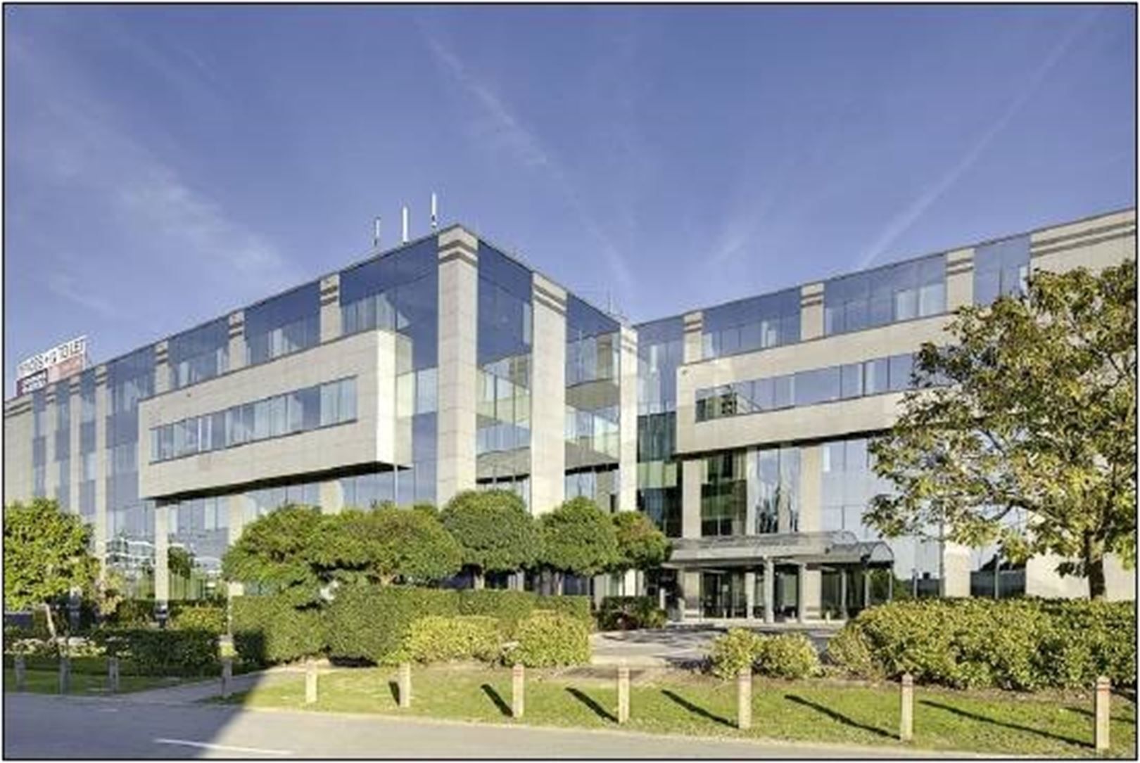 EAGLE HOUSE: kantoren te huur vanaf 300 m² foto {{pictureIndex}}