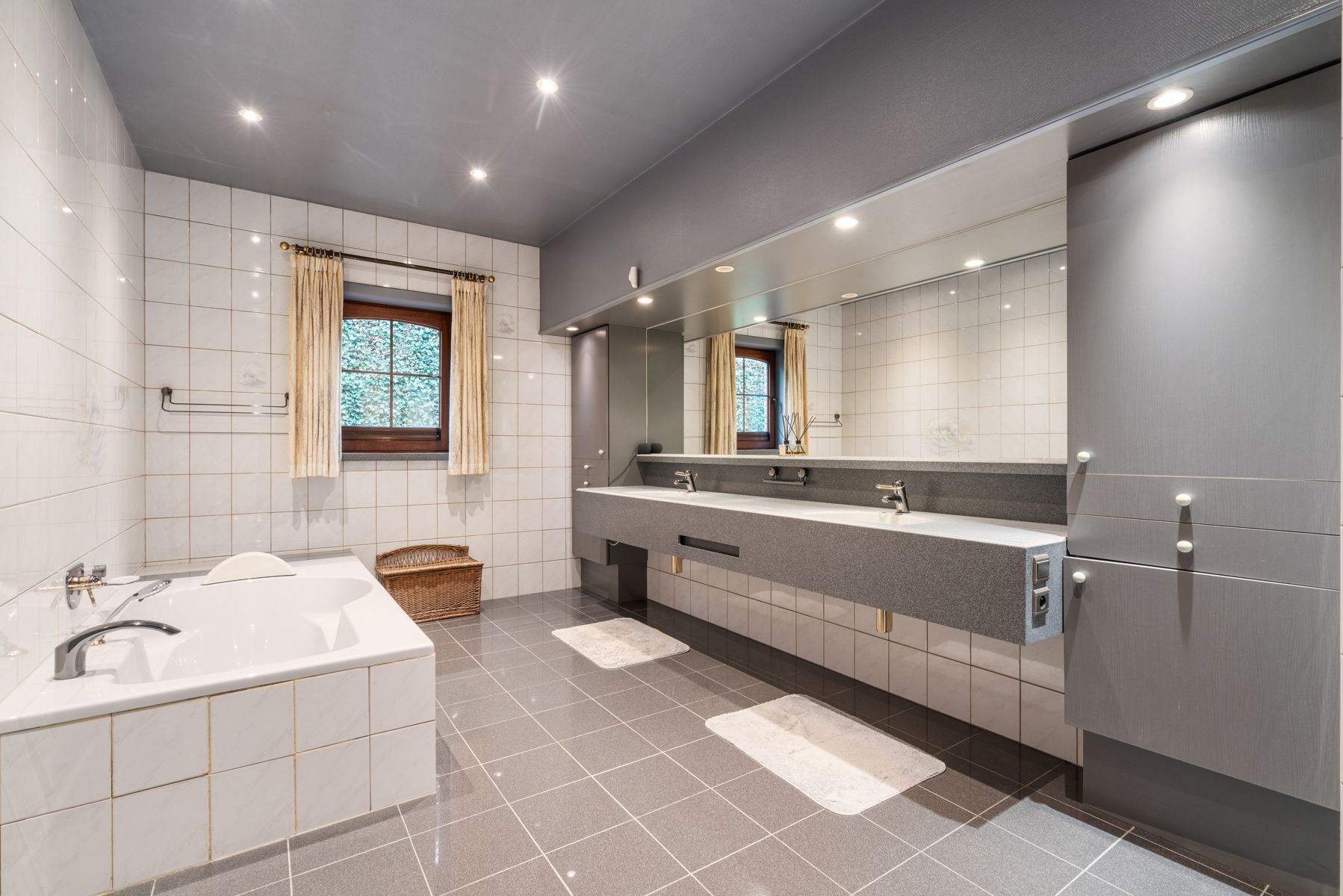 TE KOOP - BLAKMEERSVILLA met 4 slaapkamers en 2 badkamers foto 12