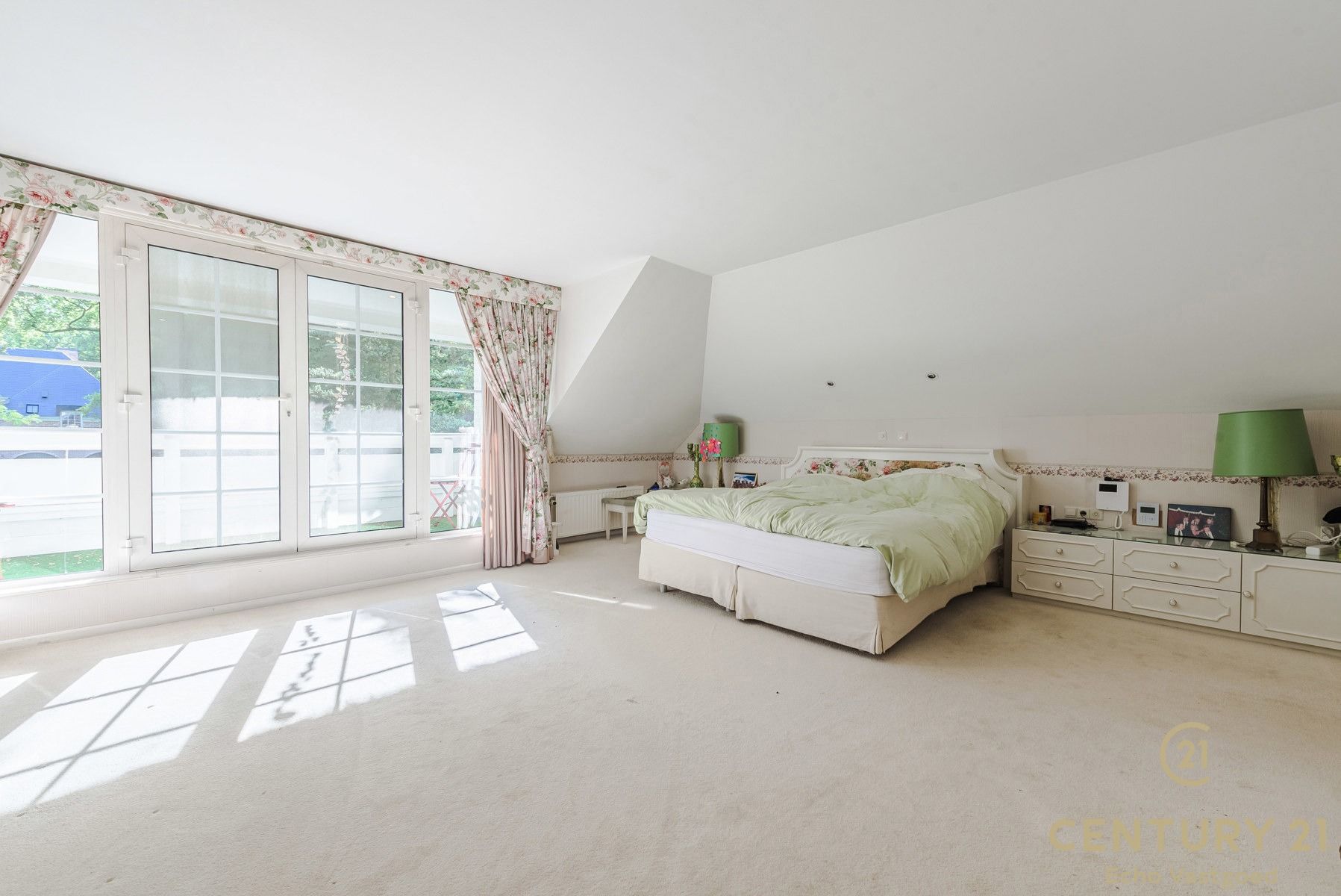 Karaktervol landhuis met prachtige tuin op ca 2128m² foto 21