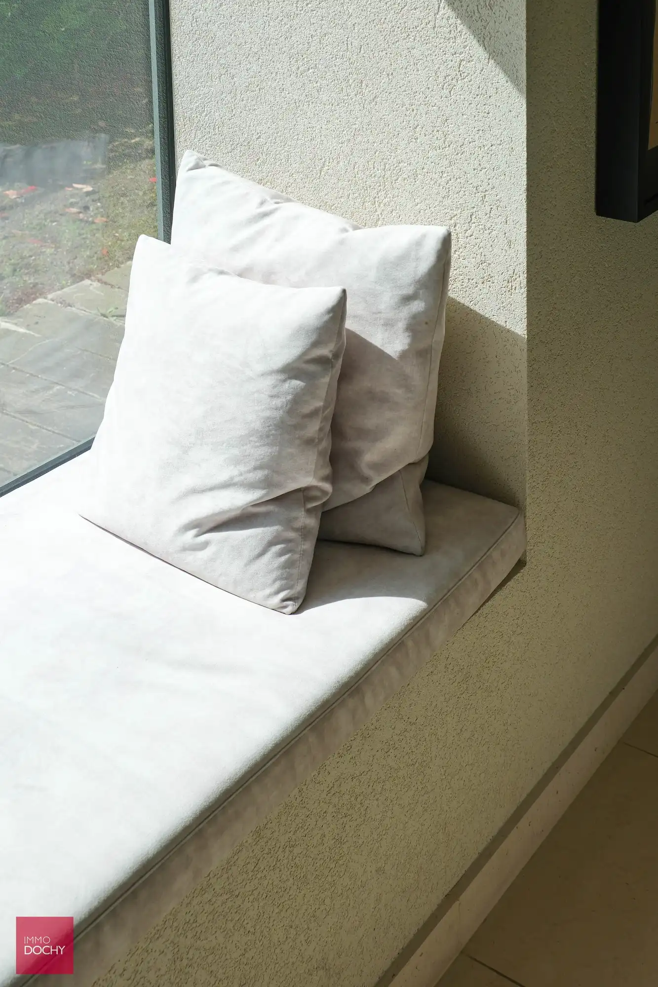 Rustig gelegen vernieuwde villa foto 13