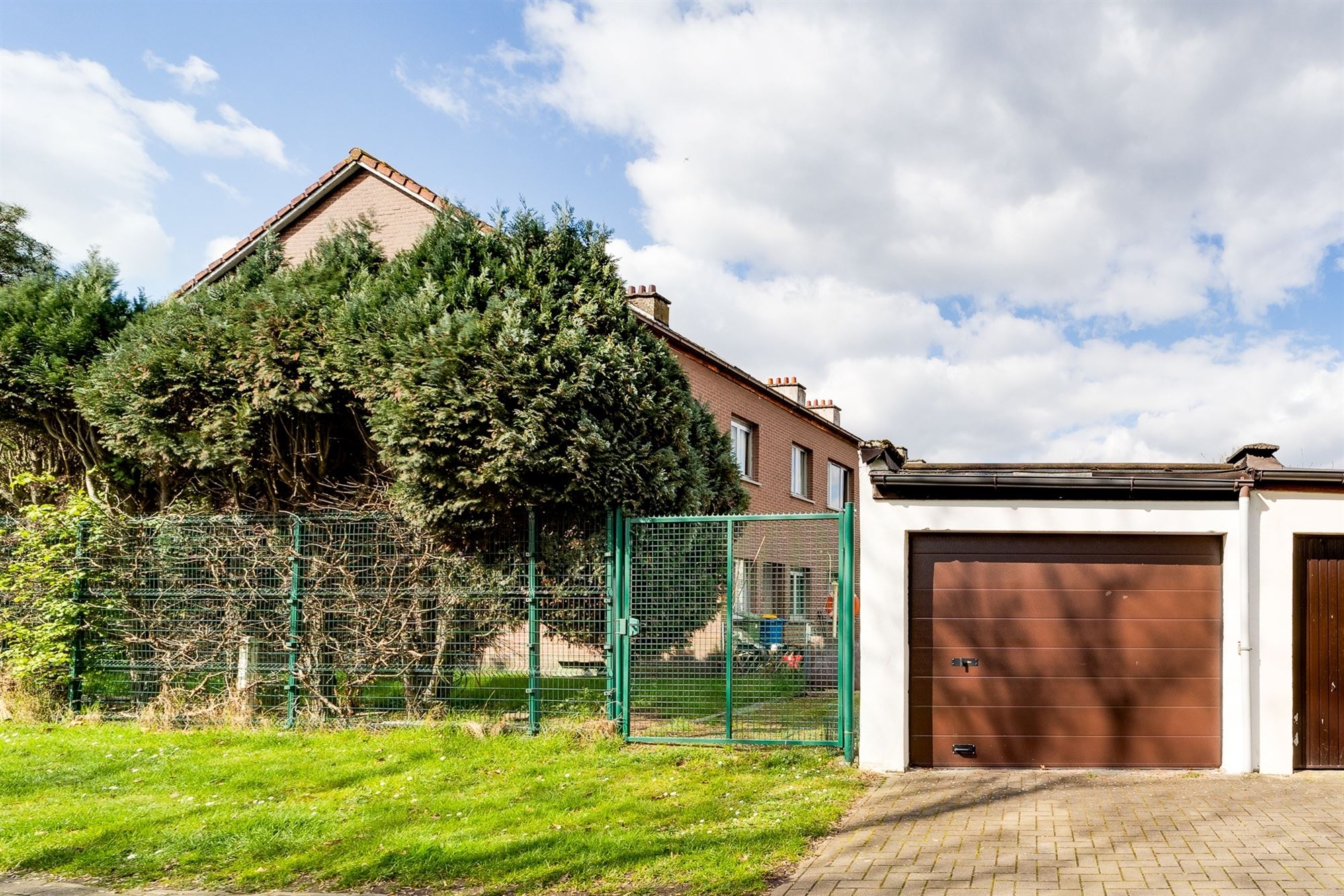 Ruim huis met 4 slpks, 2 bdk en garagebox op 339 m² grond foto 25