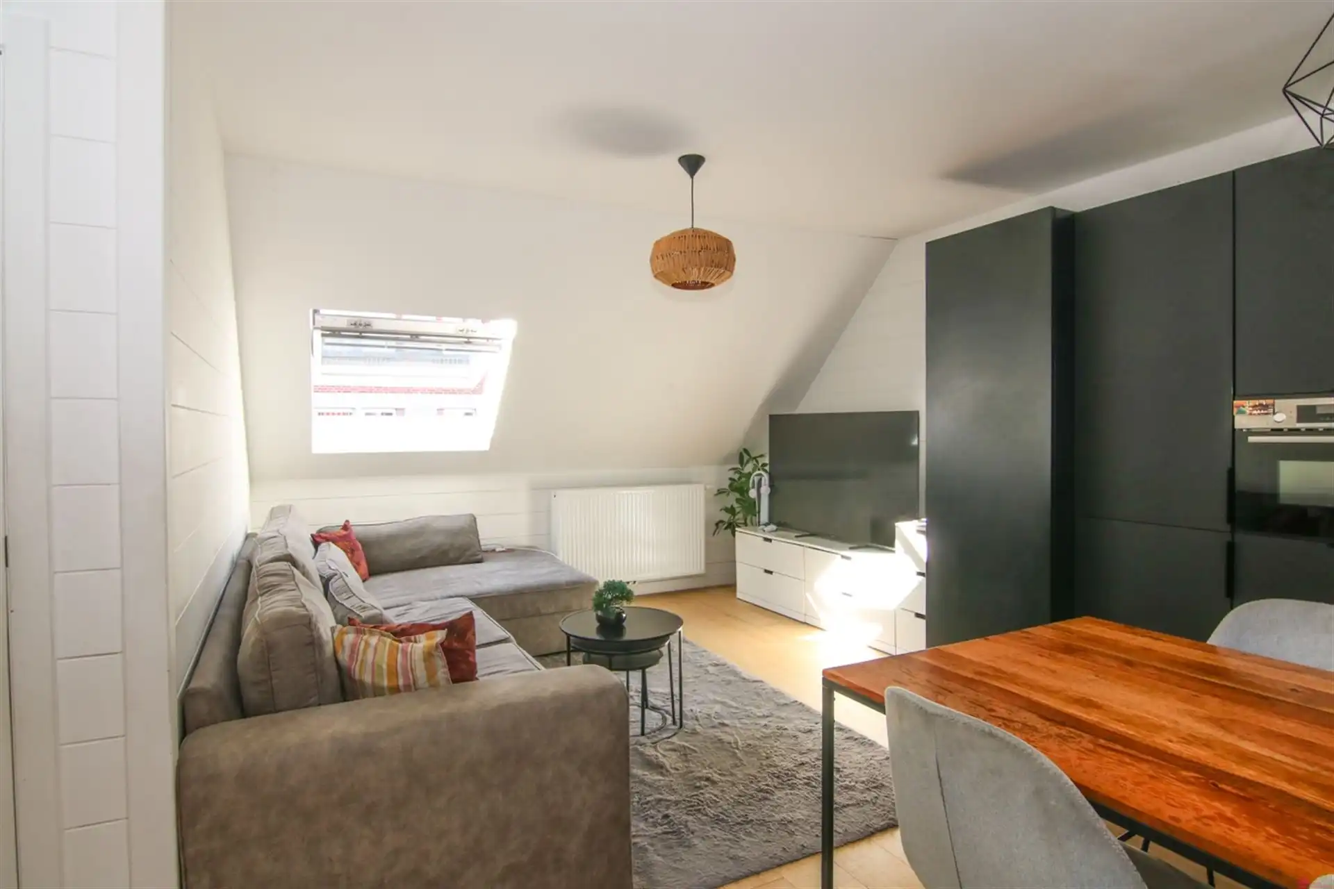 Vernieuwd dakappartement nabij Grote Markt foto 2