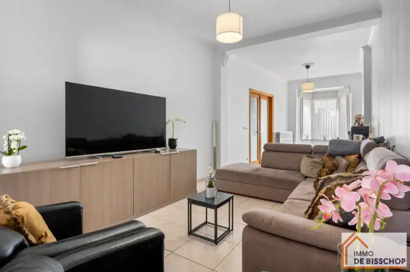 Gezellige woning met 3 slaapkamers en zongerichte tuin foto 3