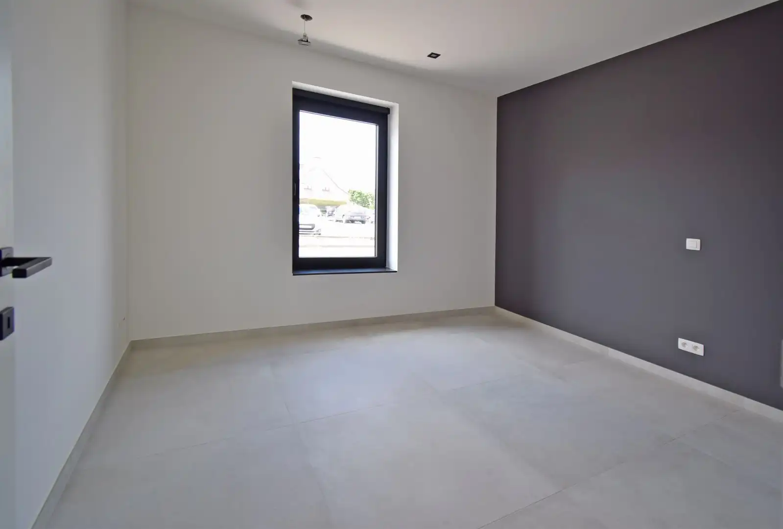 INSTAPKLAAR GELIJKVLOERS APPARTEMENT foto 10