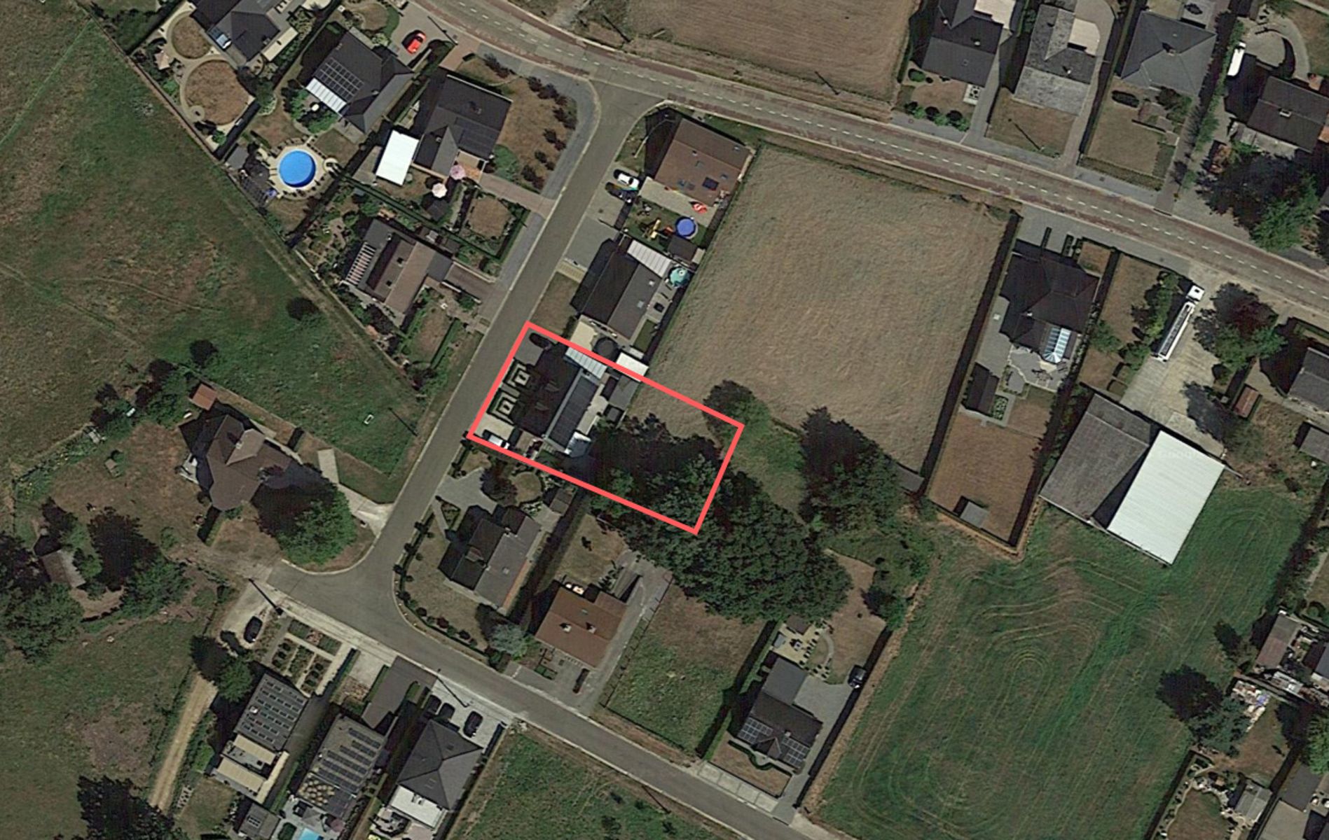 Kwalitatieve gezinswoning met achterliggende grond (totaal 9are) foto 19