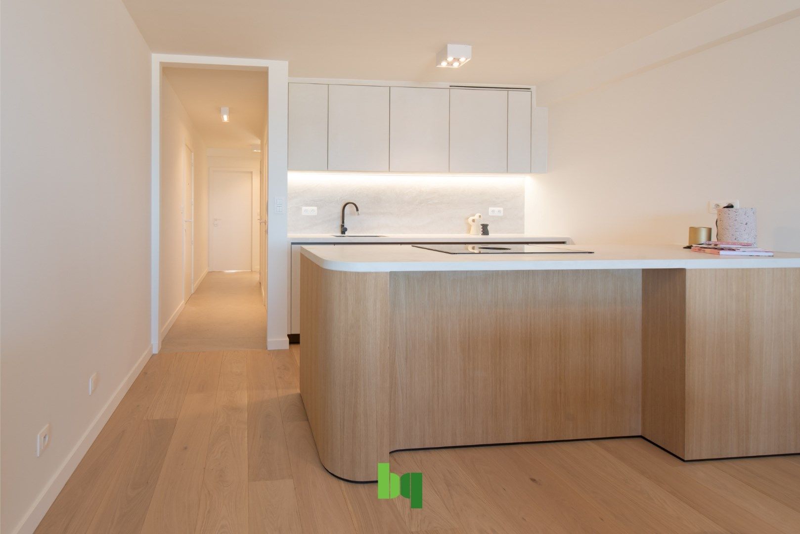 Instapklaar appartement met frontaal zeezicht en luxueuze afwerking foto 7