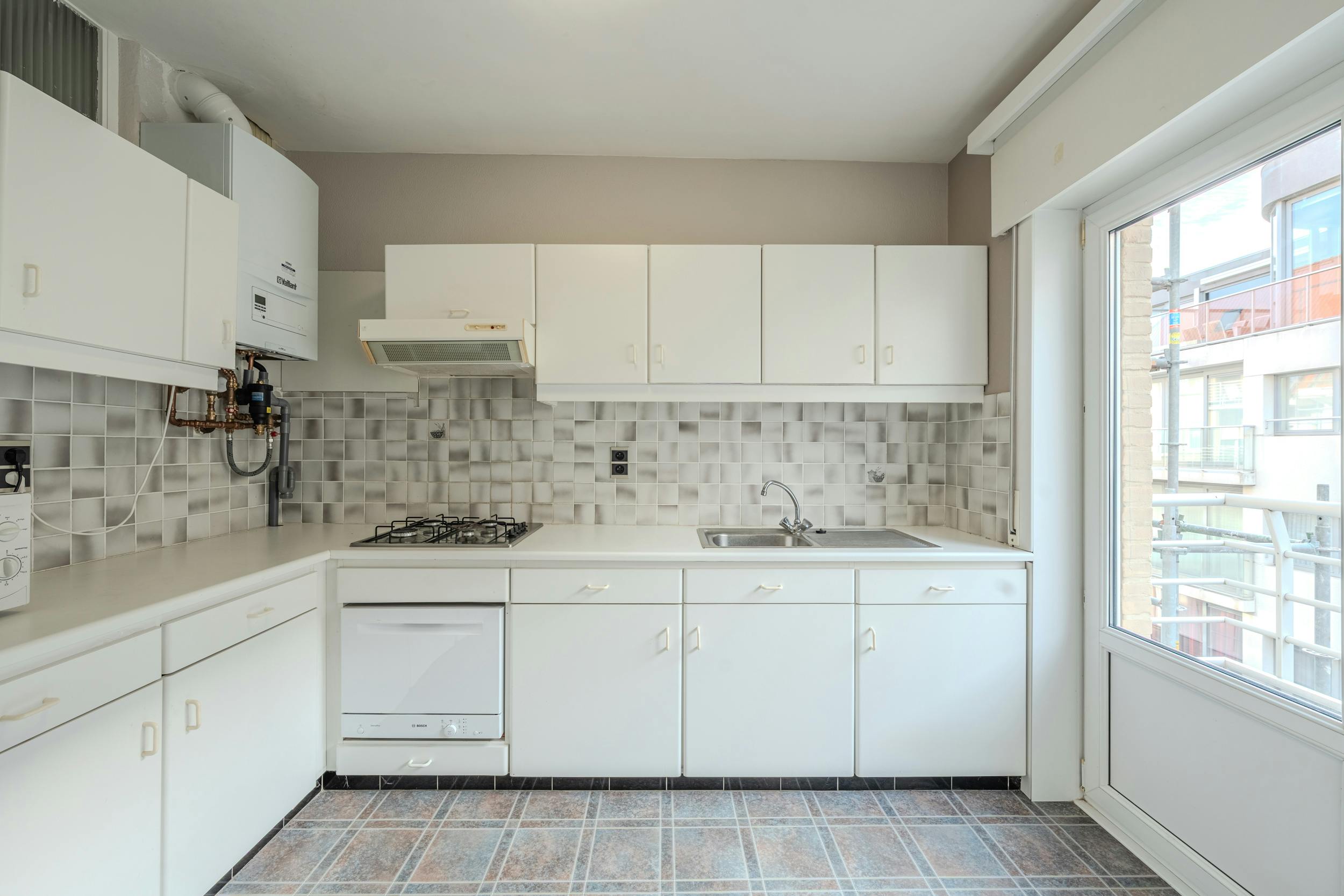 1-slaapkamer appartement met zijdelings zeezicht te Mariakerke foto 5