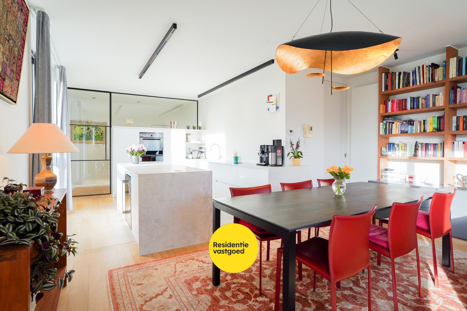 Exclusief wonen aan het Koningin Astridpark – stijlvol appartement met uitzonderlijk terras foto 4