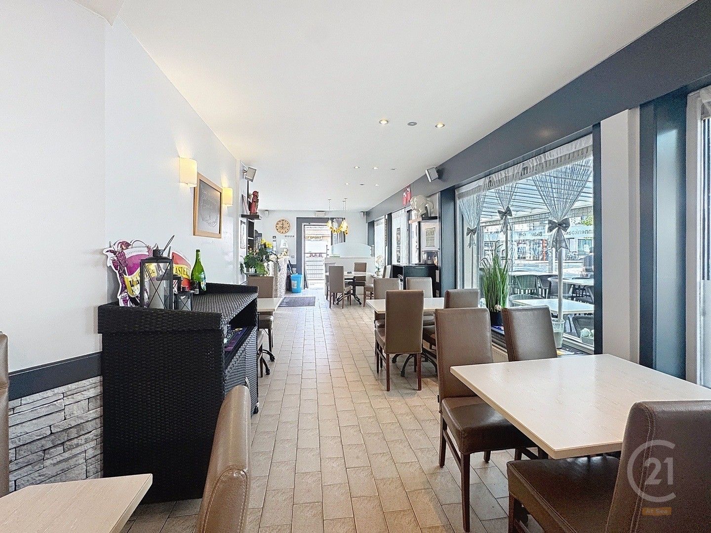 Instapklare horecazaak met woonst op toplocatie in Westende foto 9