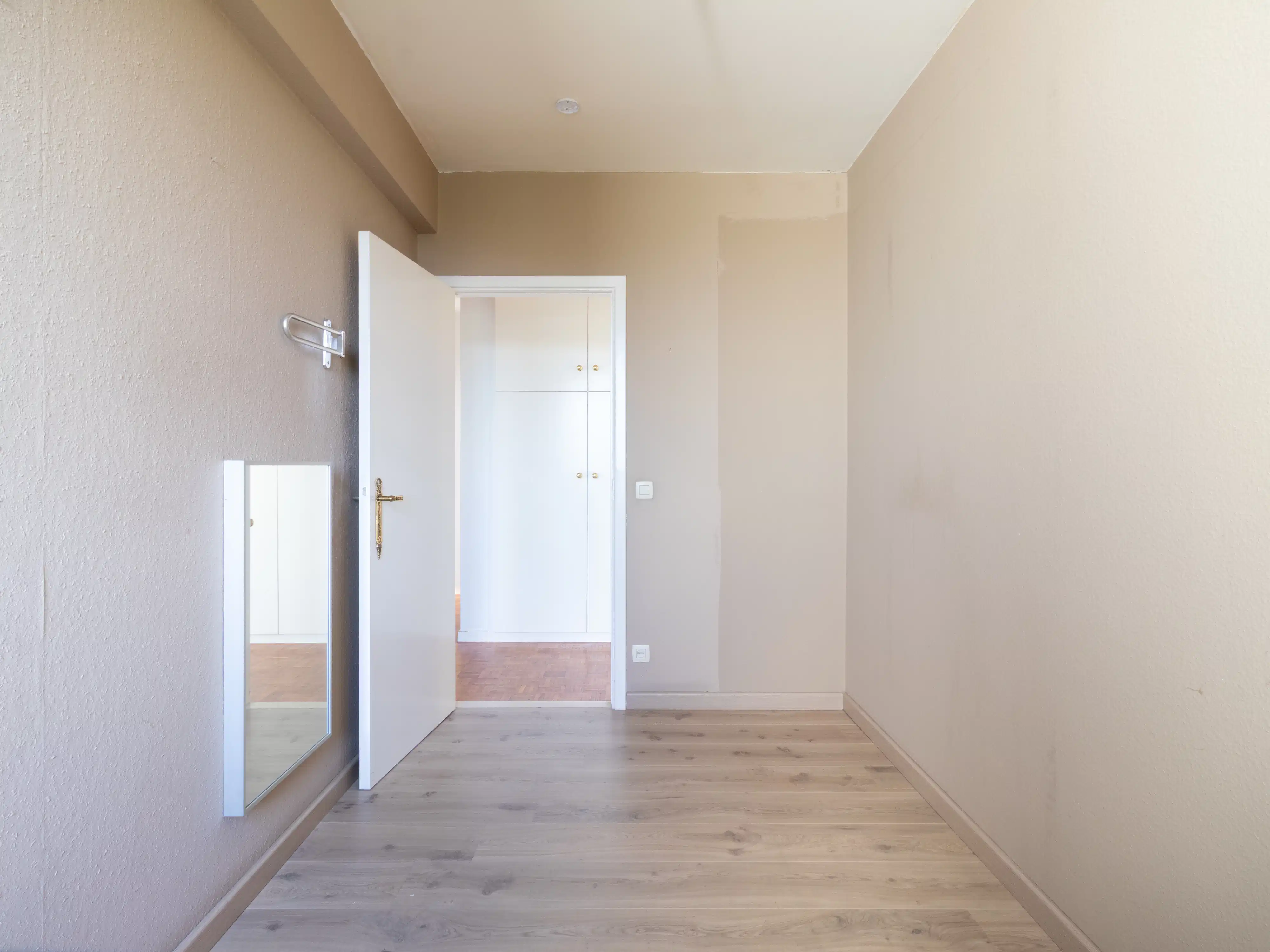 Ruim appartement met panoramisch uitzicht over Antwerpen foto 9