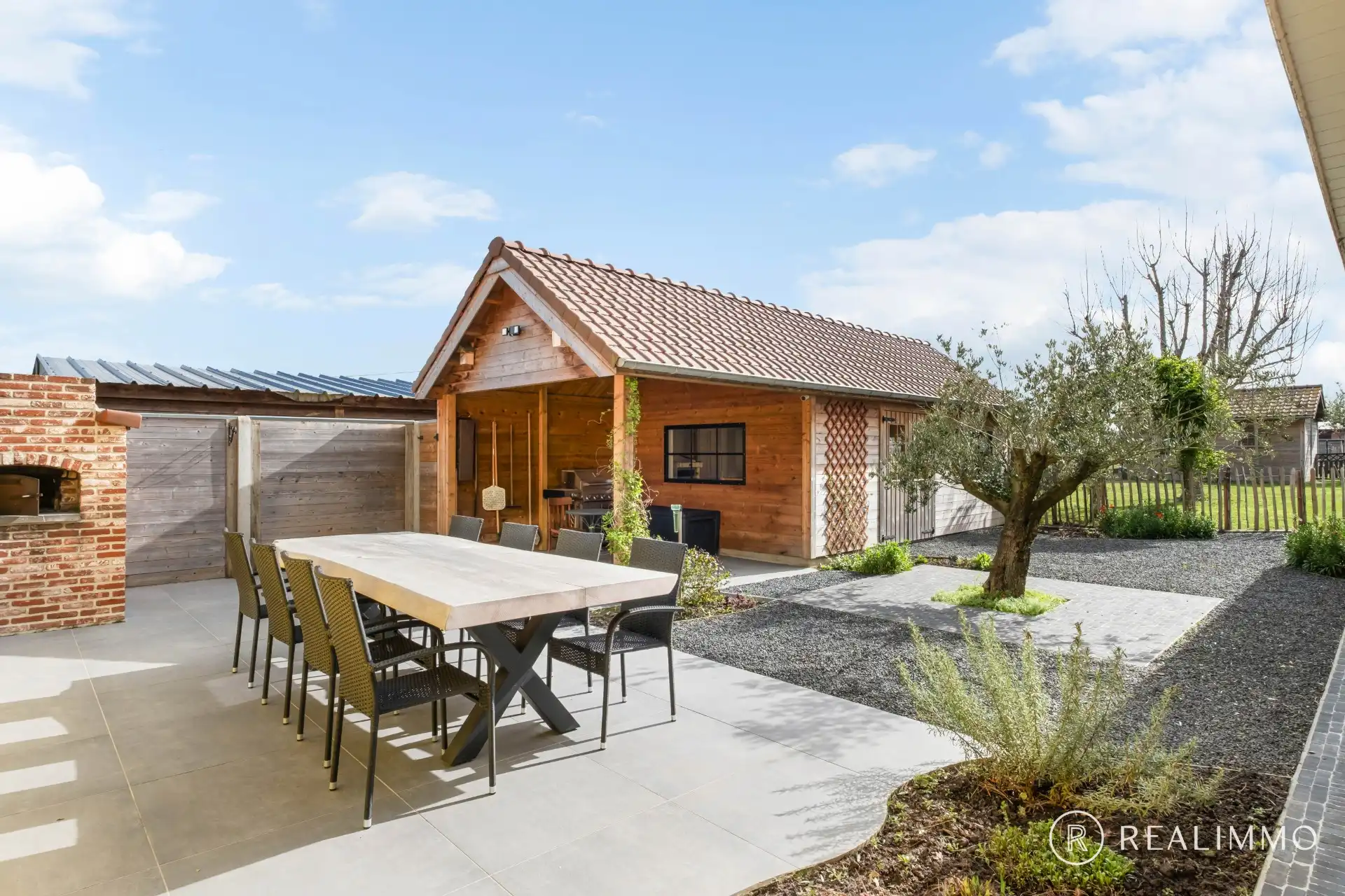 Gerenoveerde landelijk gelegen woning op 1731 m² foto 5