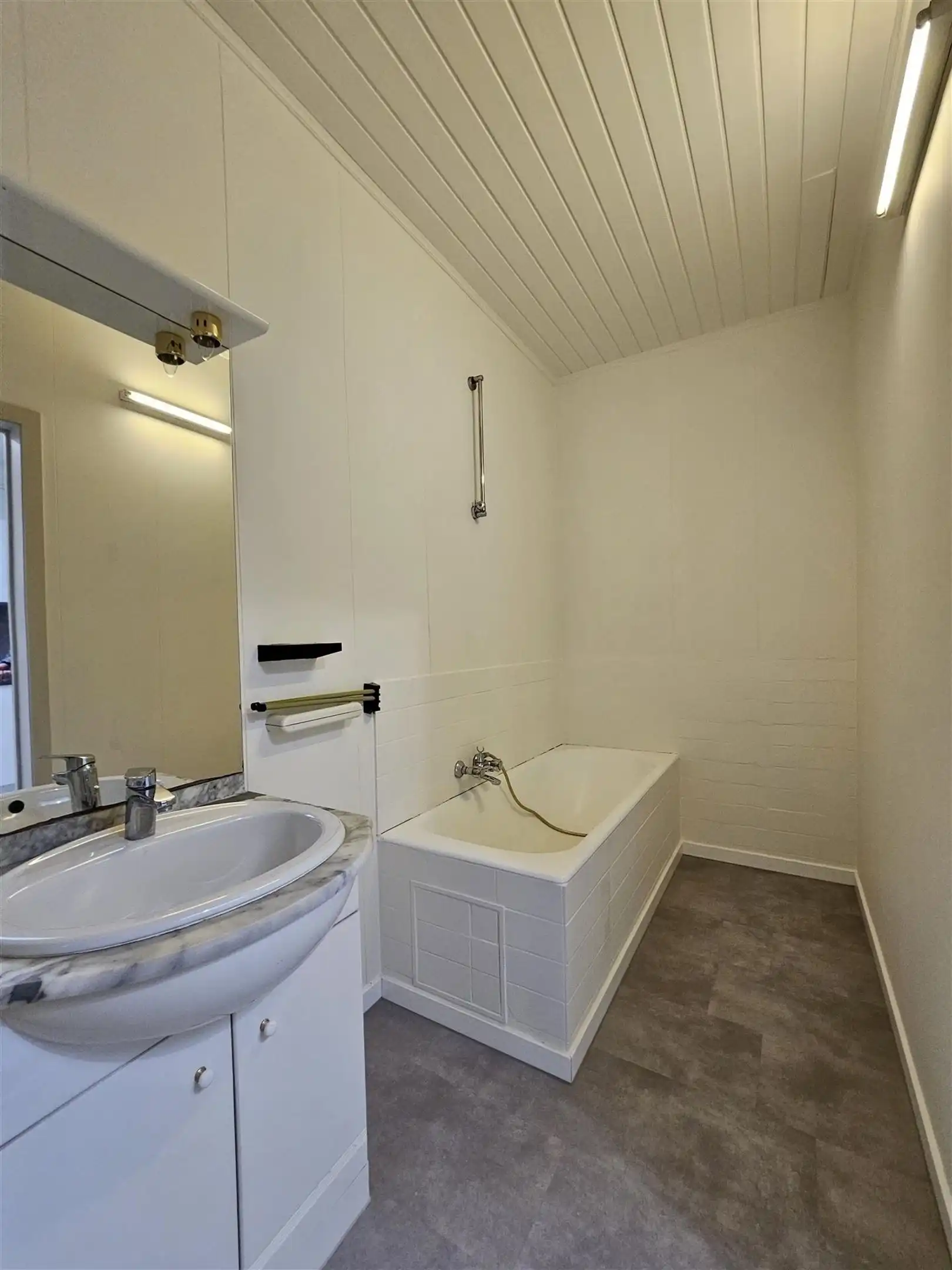 Woning met 3 à 4 slpks en tuin foto 4