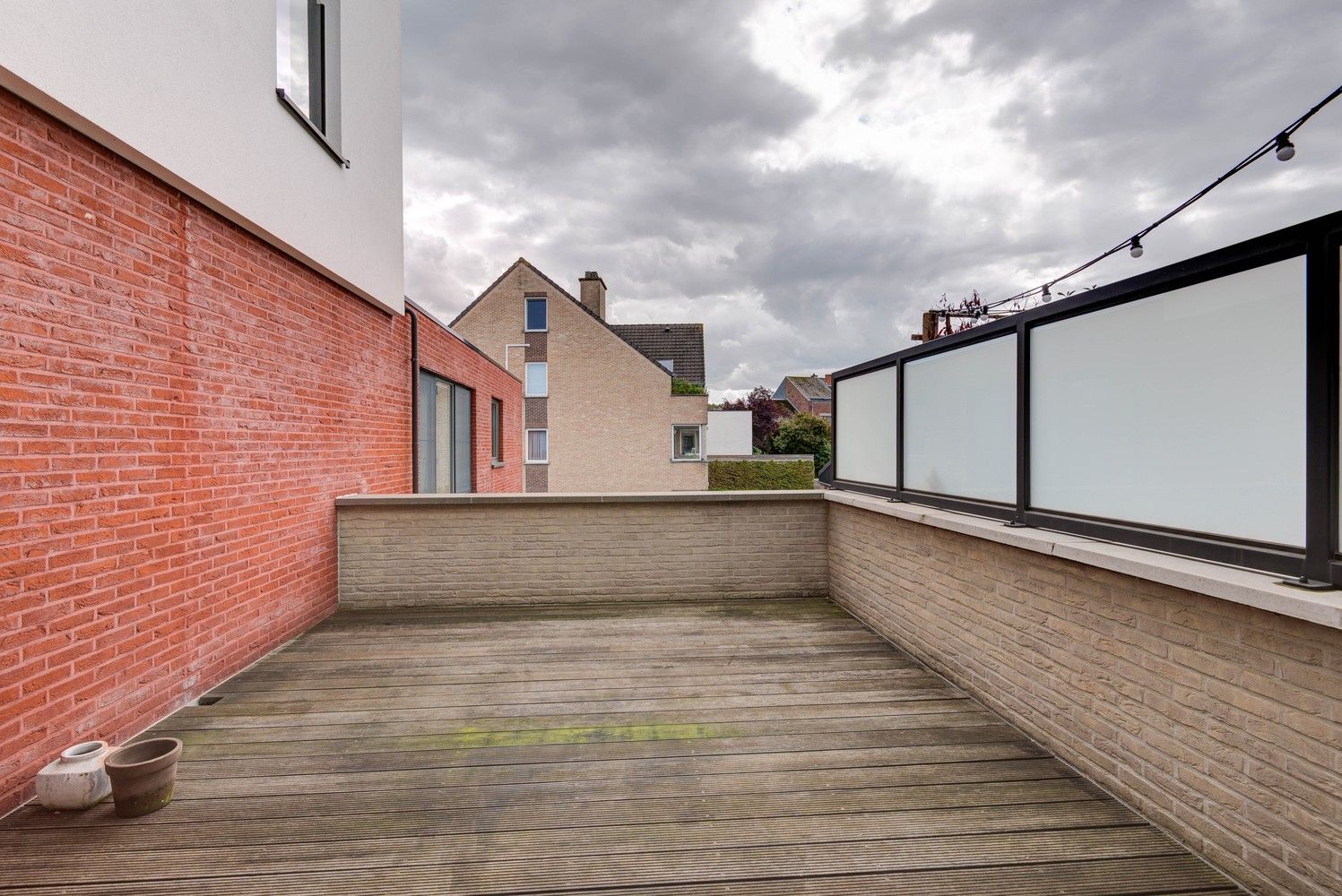 INSTAPKLAAR APPARTEMENT MET 2 SLAAPKAMERS EN AUTOSTAANPLAATS NABIJ STADSCENTRUM BILZEN foto 15