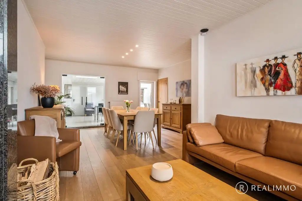 Leuke alleenstaande woning op 1410m² foto 5