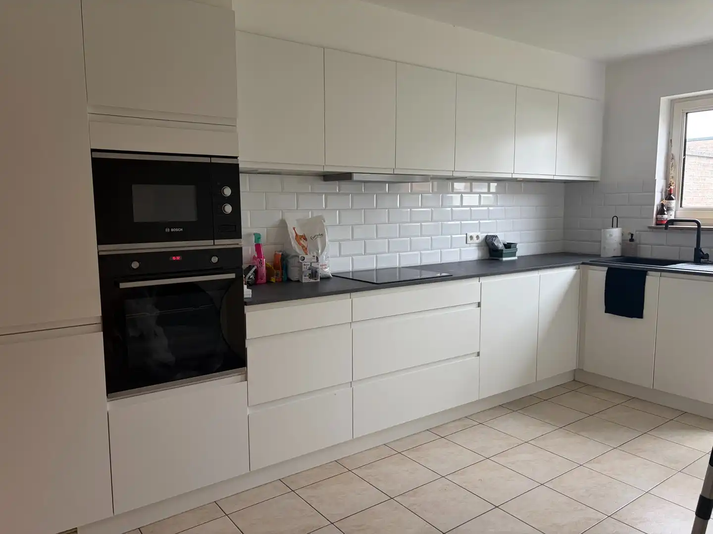Gezellige halfopen woning met tuin en terras. foto 4