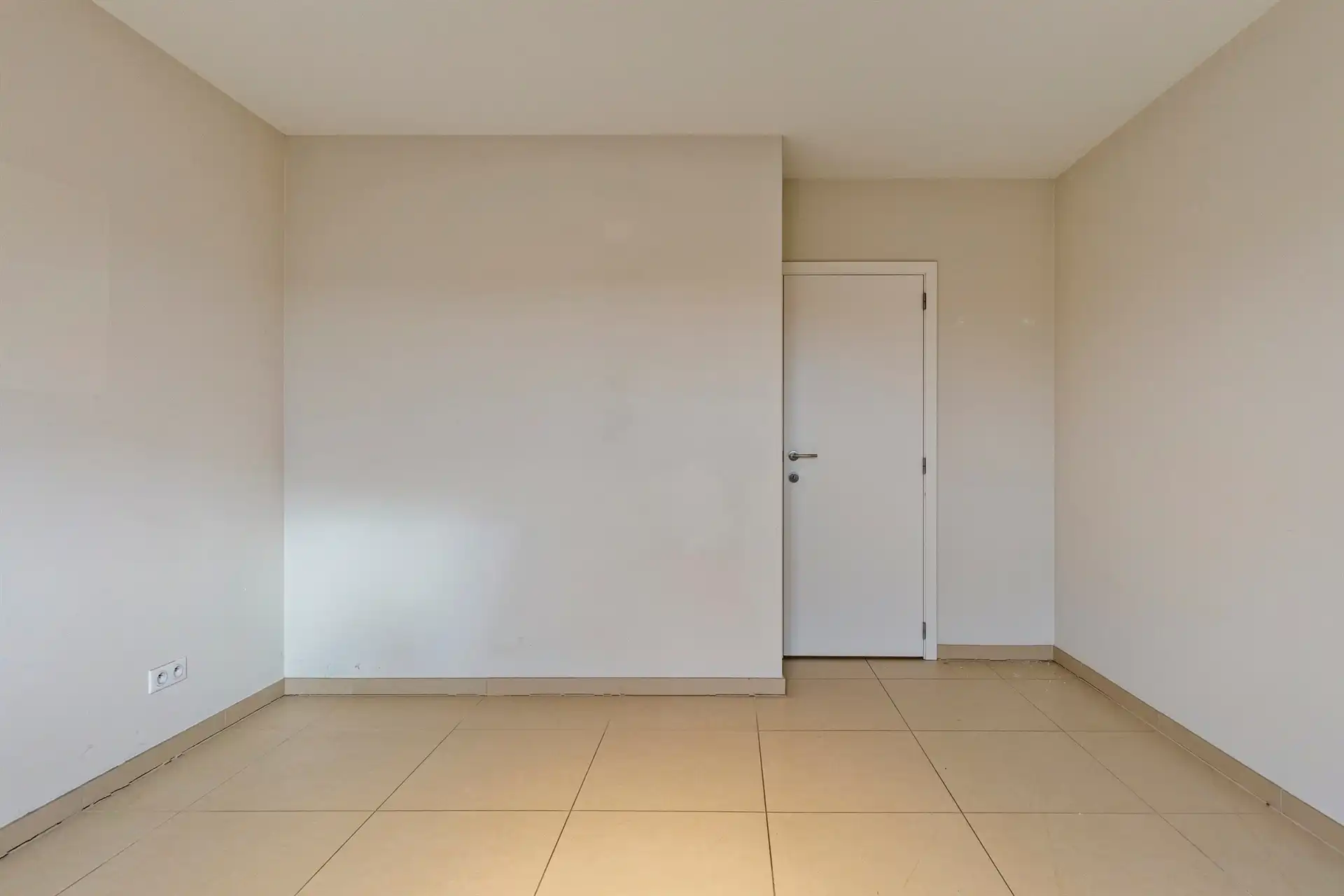 Lichtrijk duplexappartement met terras en 2 kamers foto 10