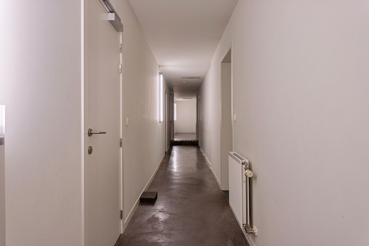 Investeringsvastgoed: Kantoorgebouw met appartement foto 15