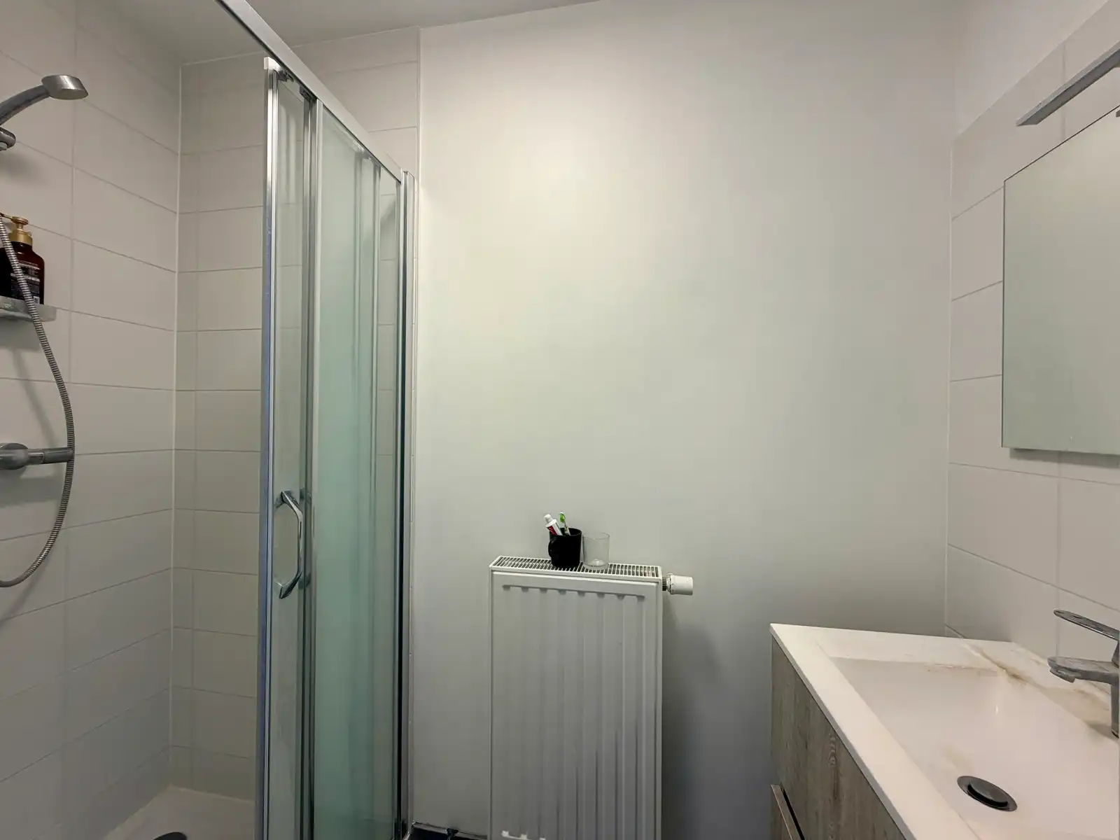 Gemeubelde studio te huur in hartje Leuven! foto 8