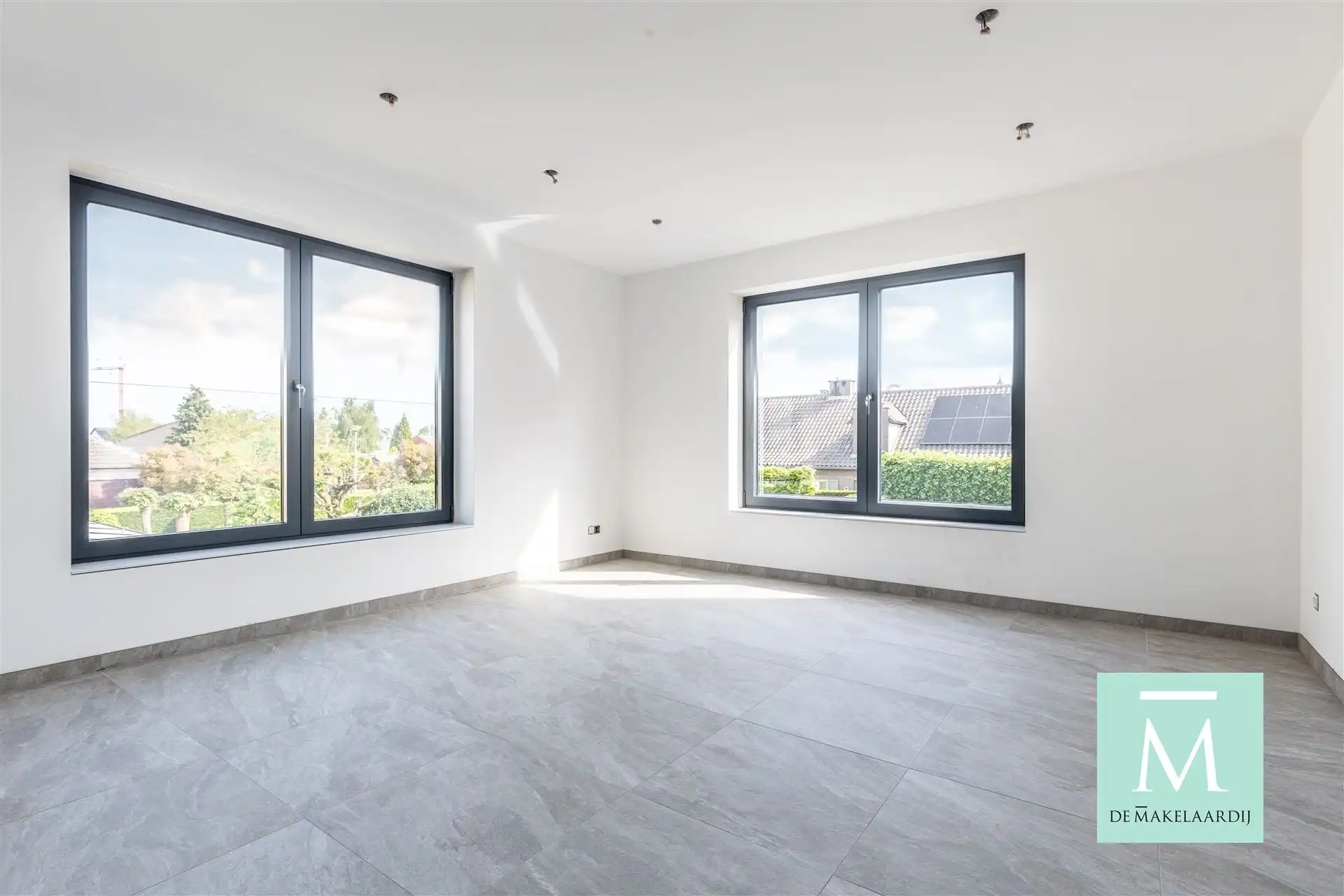 Zeer ruime nieuwbouwwoning met 5 slaapkamers en tuin foto 11