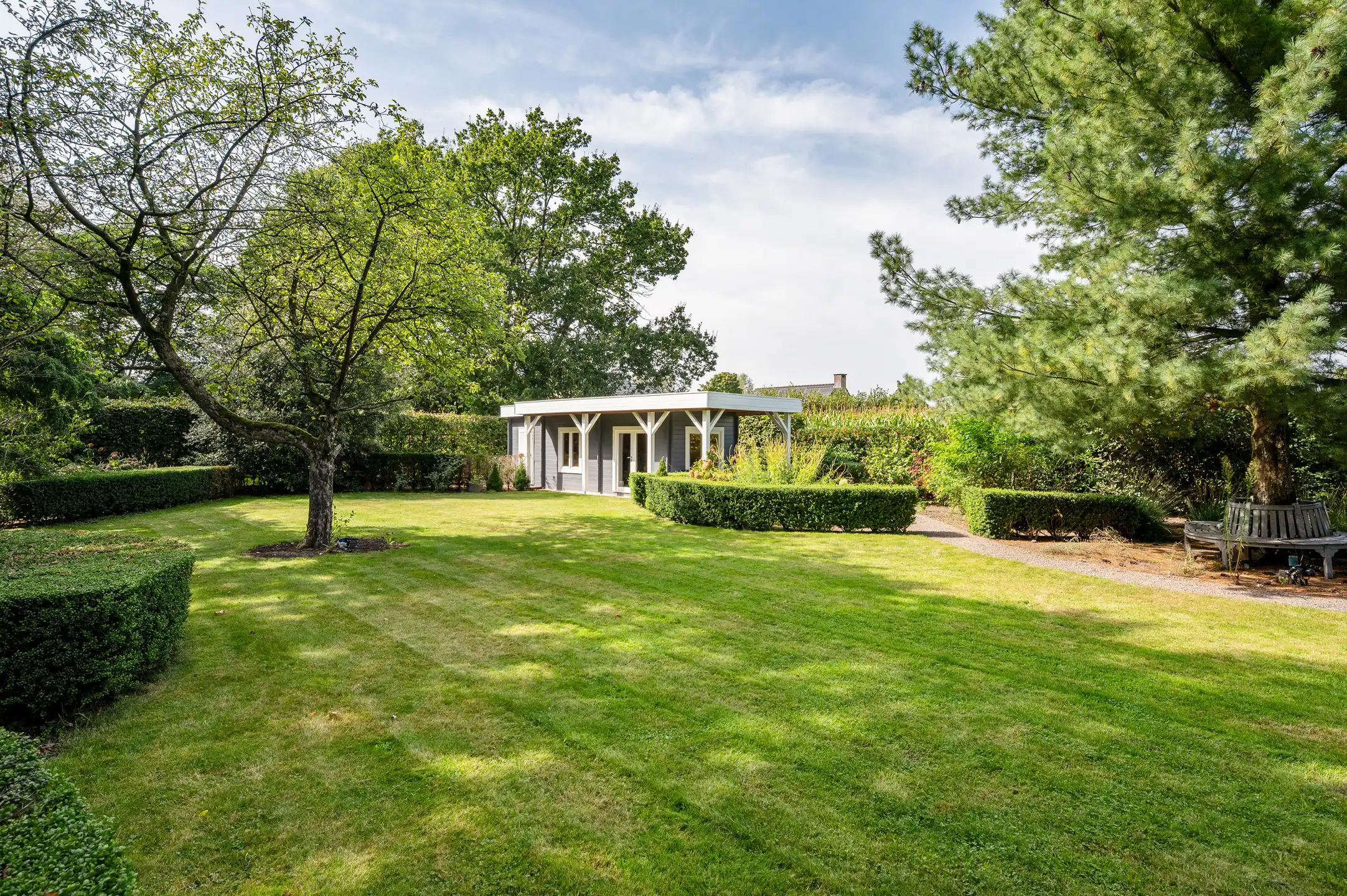 Moderne EPC A-villa op toplocatie nabij scholen en station, met prachtige tuin en privacy foto 42