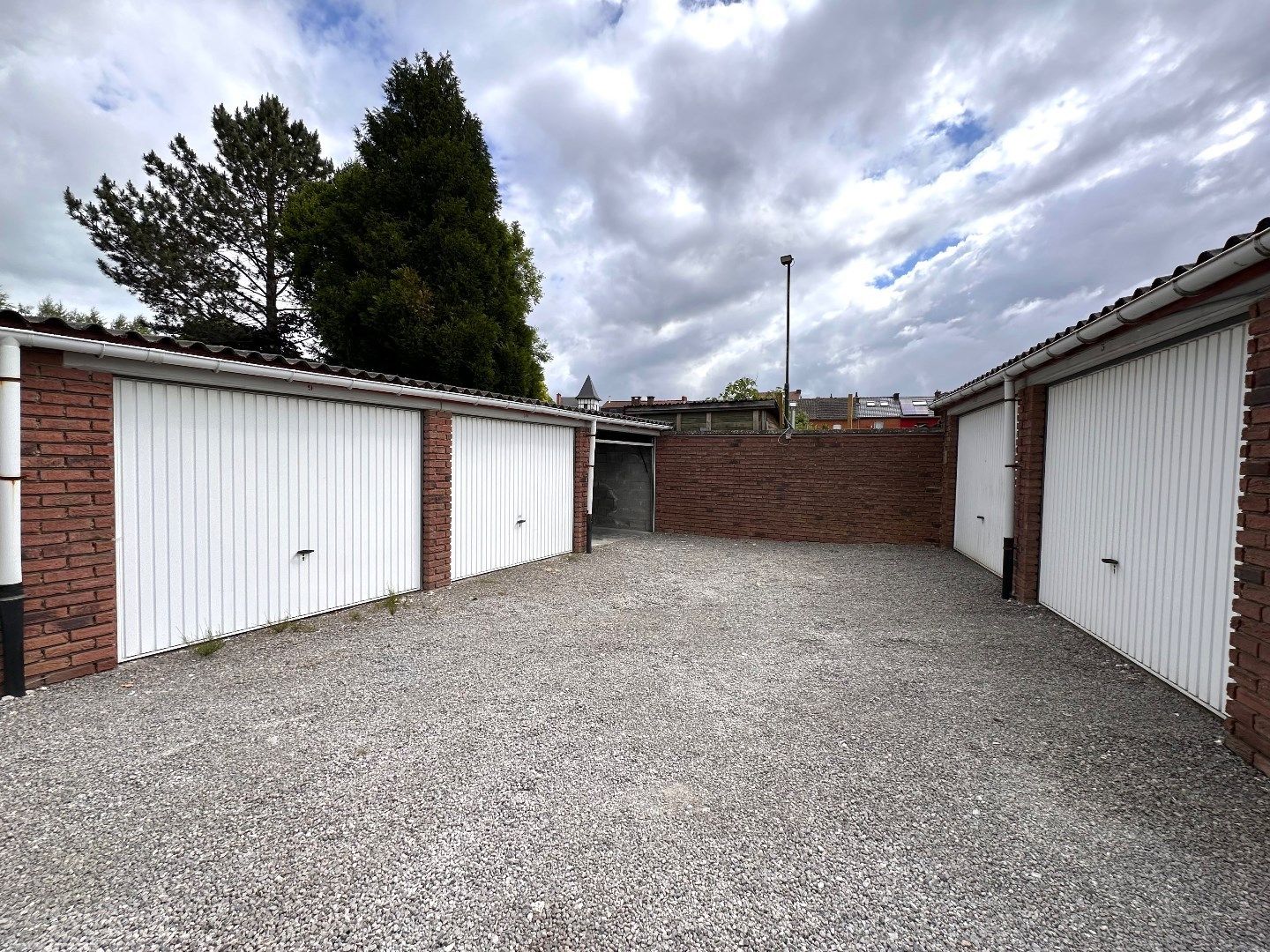 Volledig gerenoveerde woning met garage en tuin in hartje Tongeren! foto 26