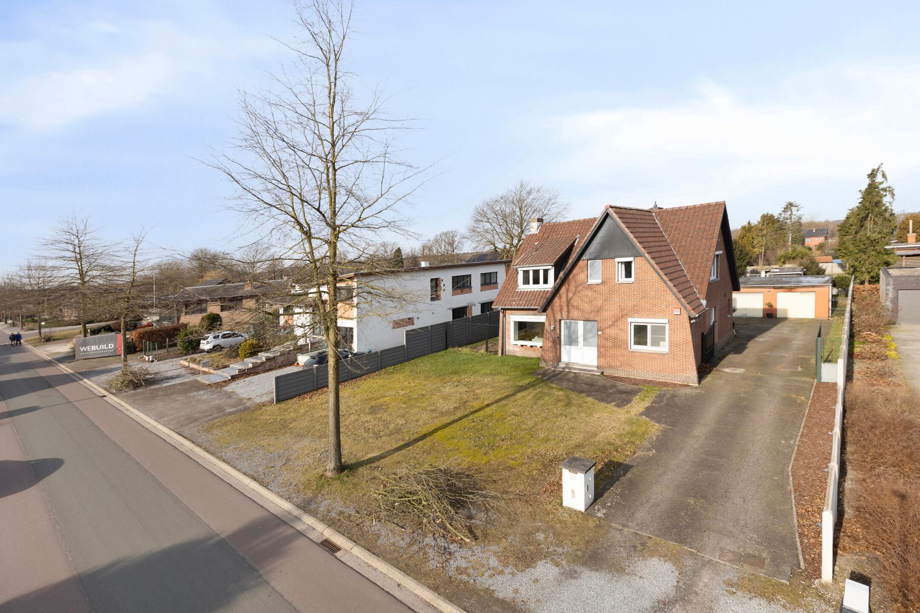 Ruim en stijlvol familiehuis, 4 Slaapkamers, grote tuin.  foto 5