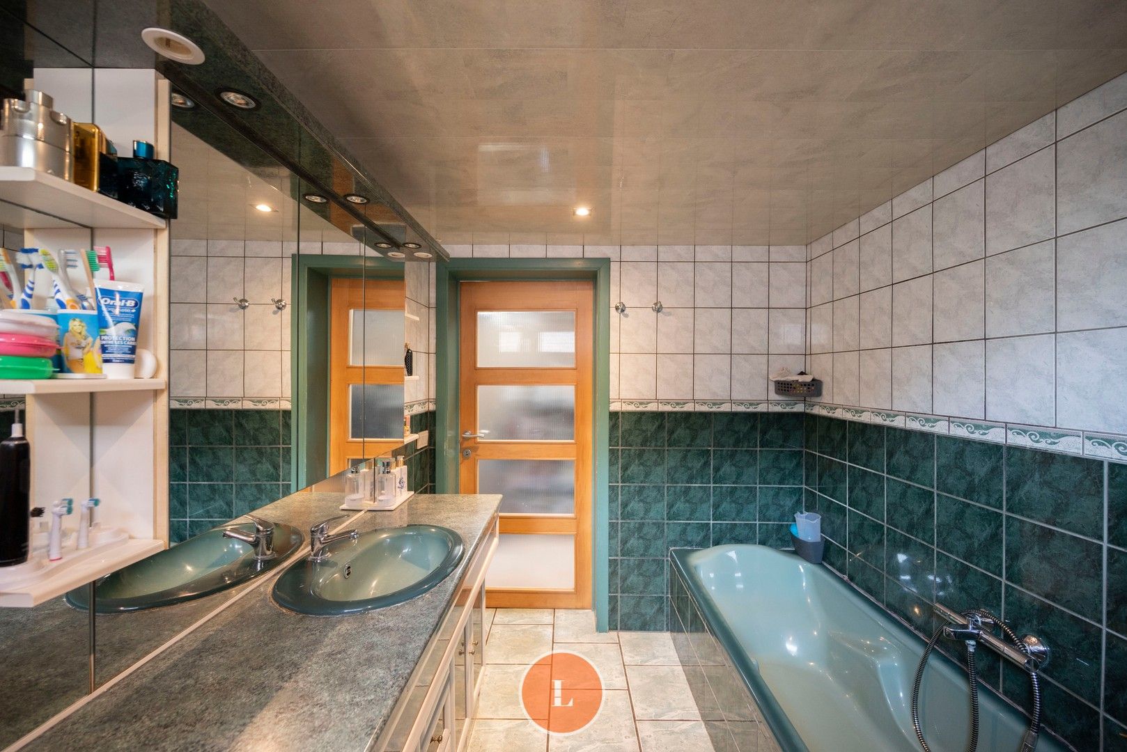 Te koop ruime half open woning met 5 slaapkamers en uitweg te Menen. foto 21