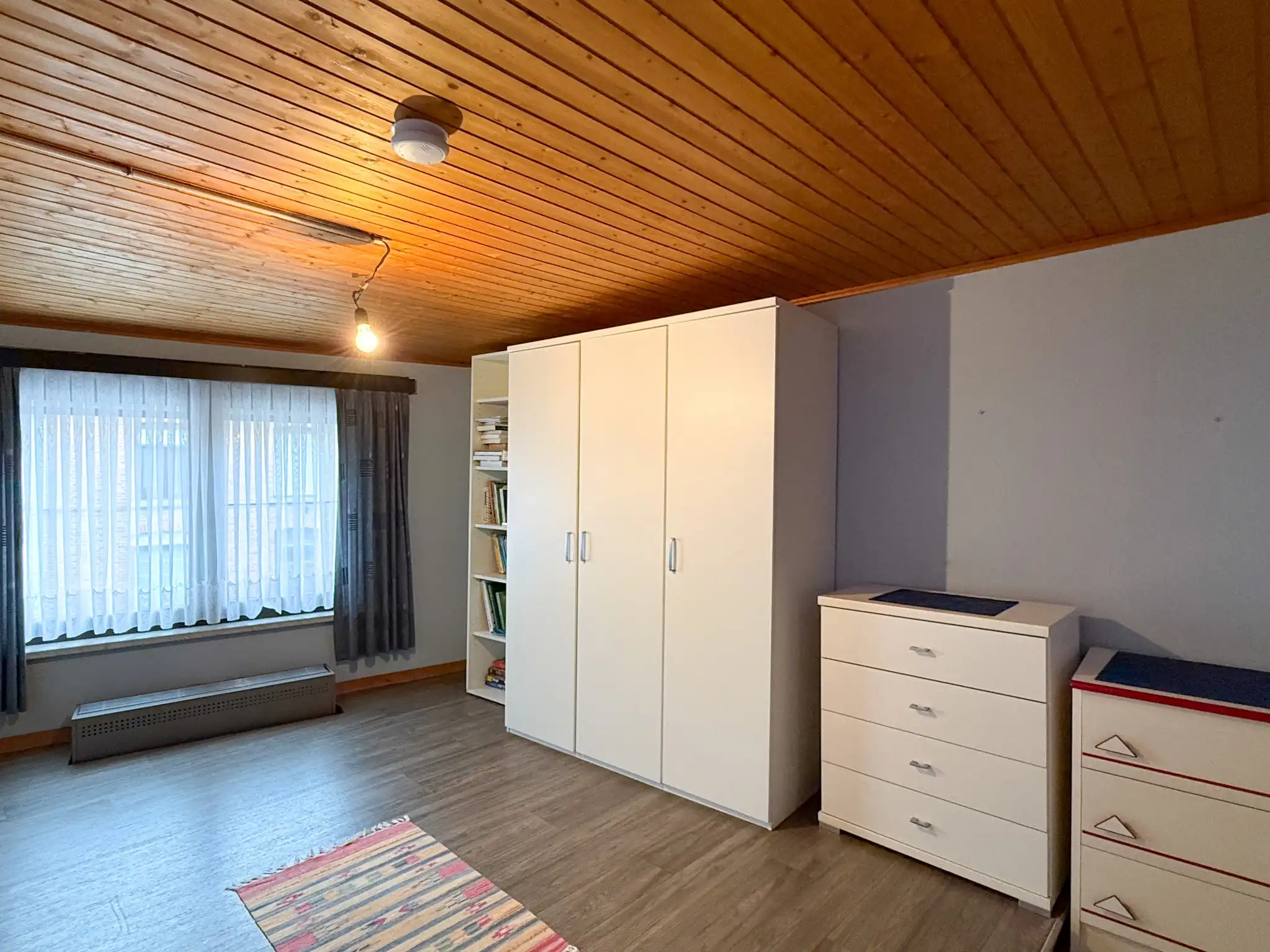 Woning met drie slaapkamers en garage te koop in het hartje van Beveren  foto 11