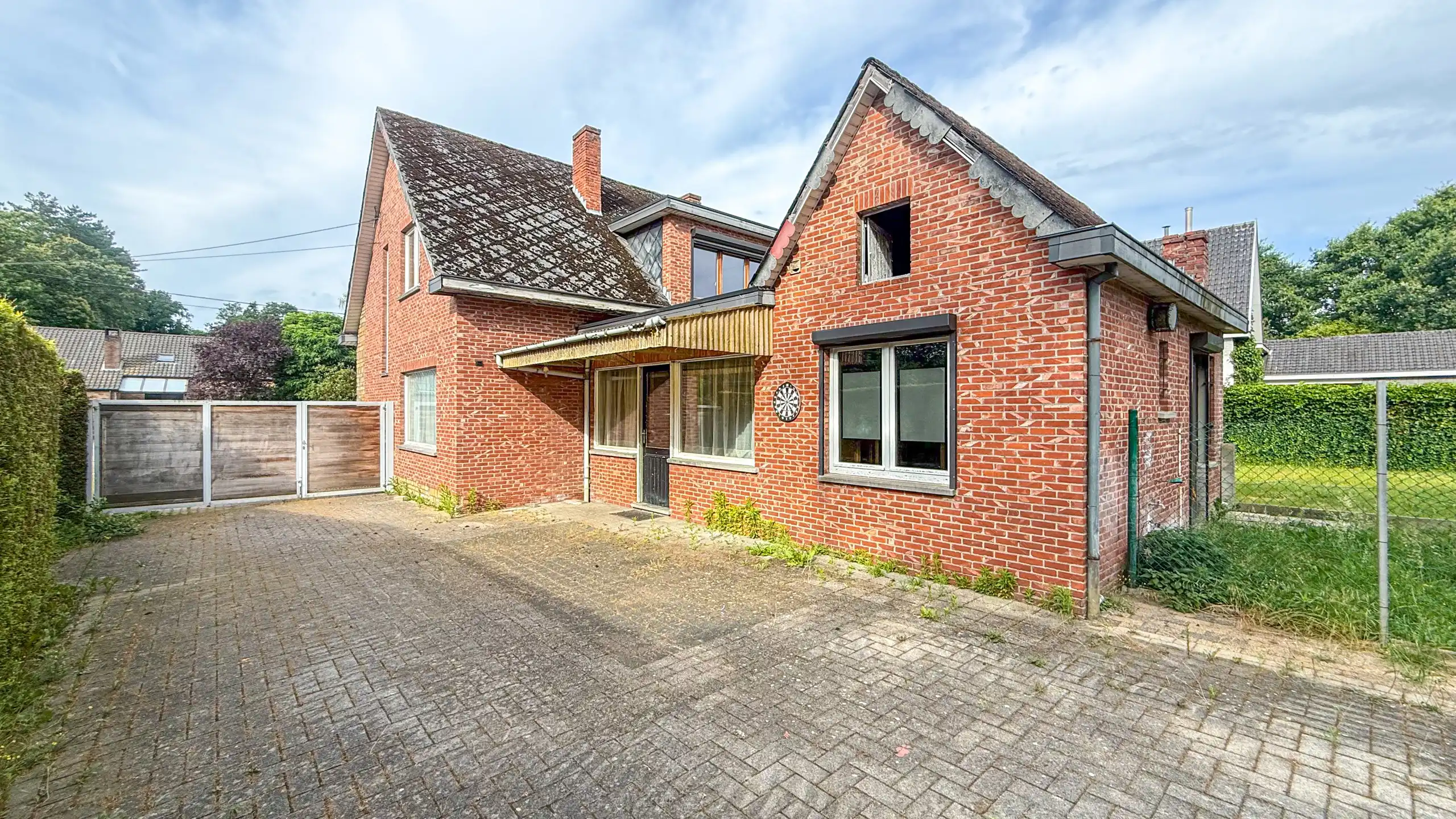 Deels gerenoveerde woning met ruime leefruimte en 3 slpkms! foto 33