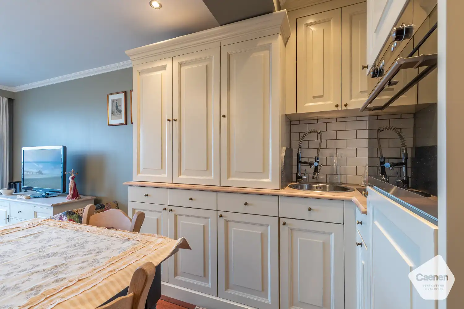 Ruime studio met terras op de zeedijk van Blankenberge foto 6