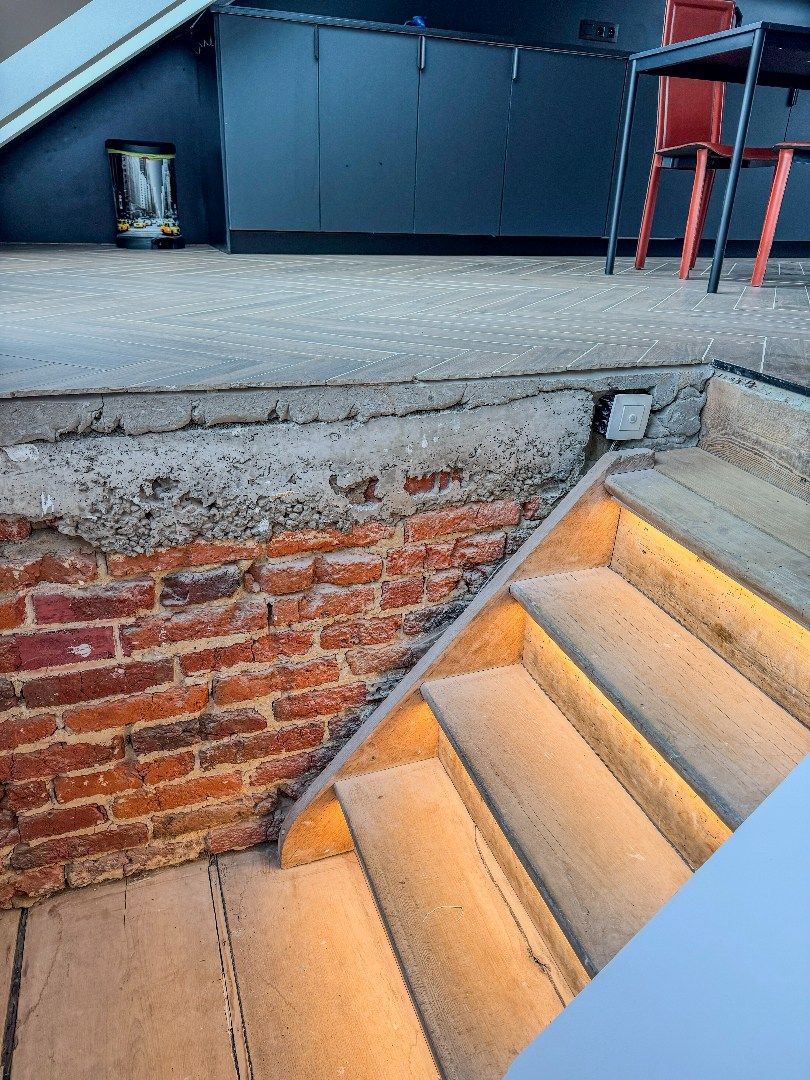 Gerenoveerde & bemeubelde studio te huur in centrum Leuven foto 2