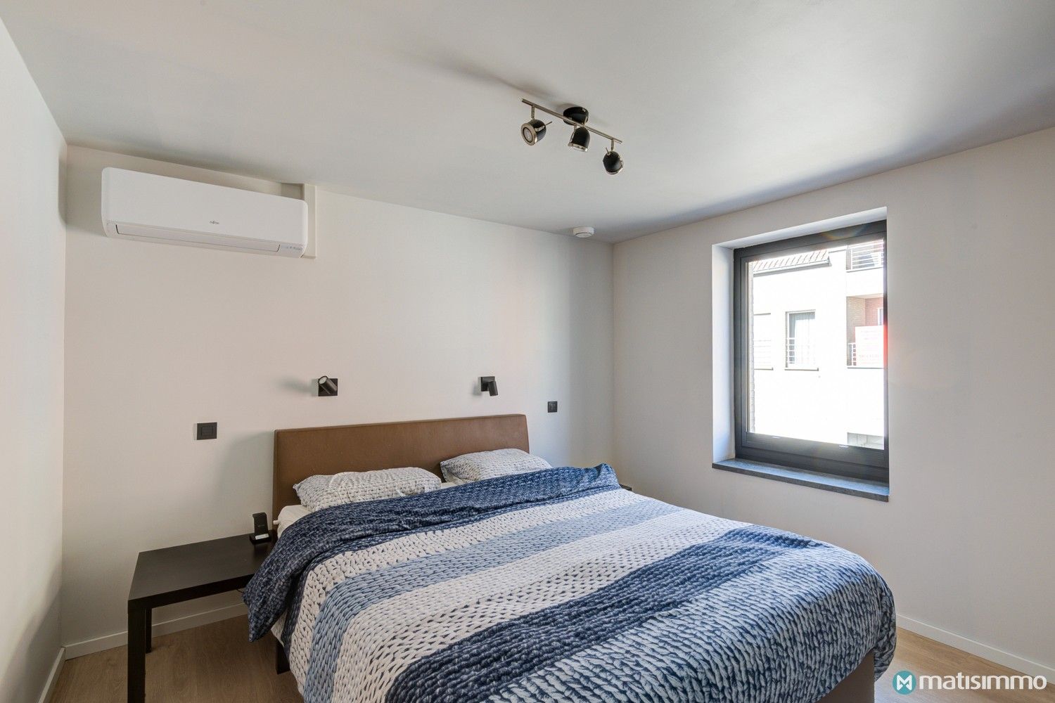 RUIME INSTAPKLARE GEZINSWONING MET 4 SLAAPKAMERS, TUIN EN ZONNEPANELEN foto 17