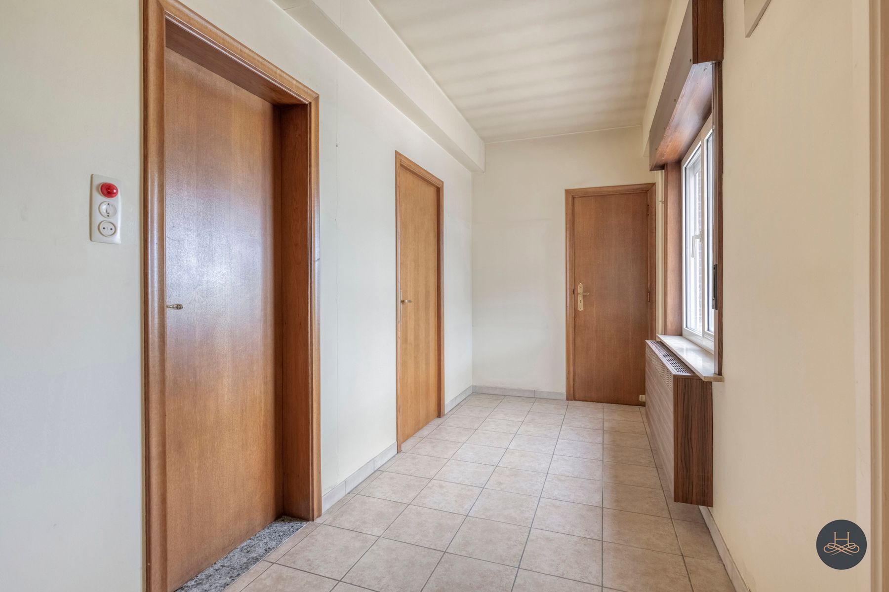 Renovatiewoning met grote garage foto 14