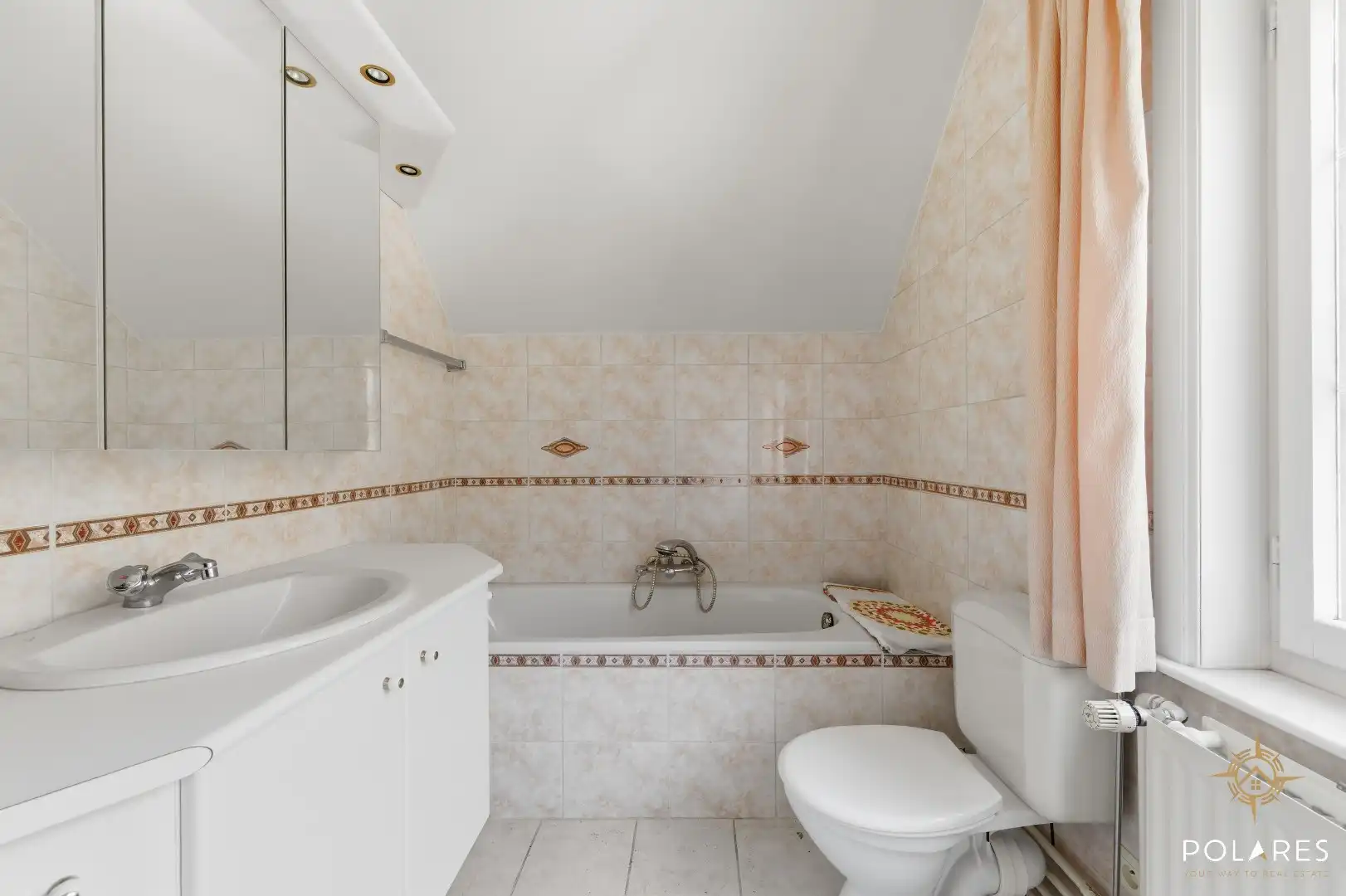 Karaktervolle vrijstaande woning tegenover het bos!  foto 18