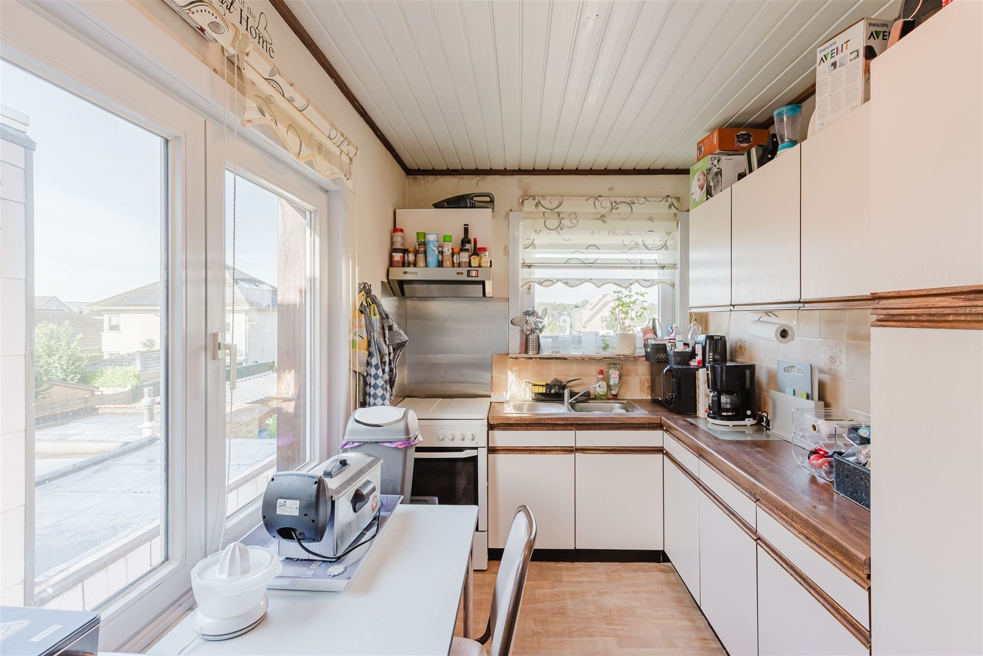 Bijzonder ruime woning met tuin en garage foto 15