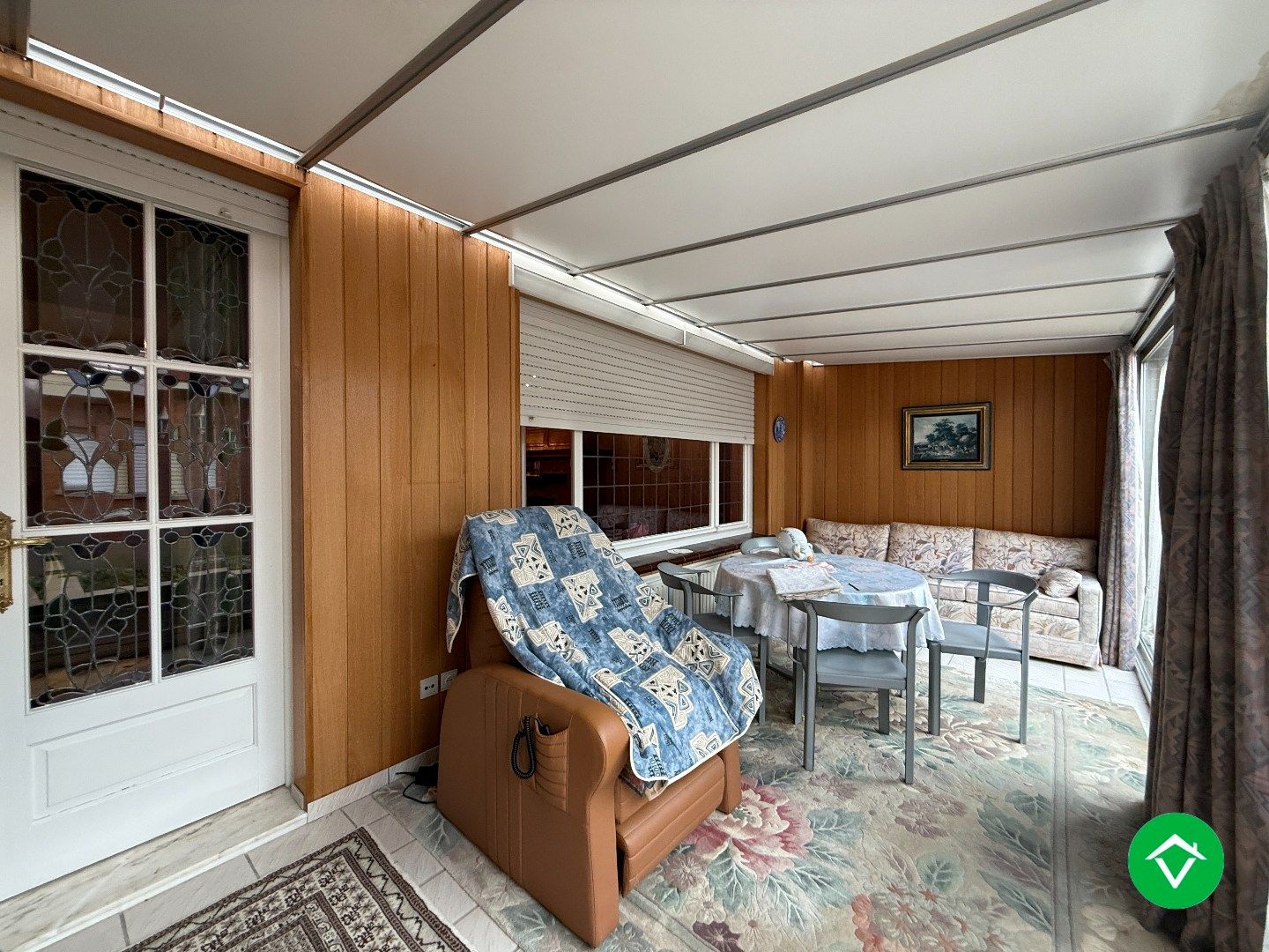 Karaktervolle, stevige woning met 4 slaapkamers, tuin en garage in centrum Roeselare foto 7