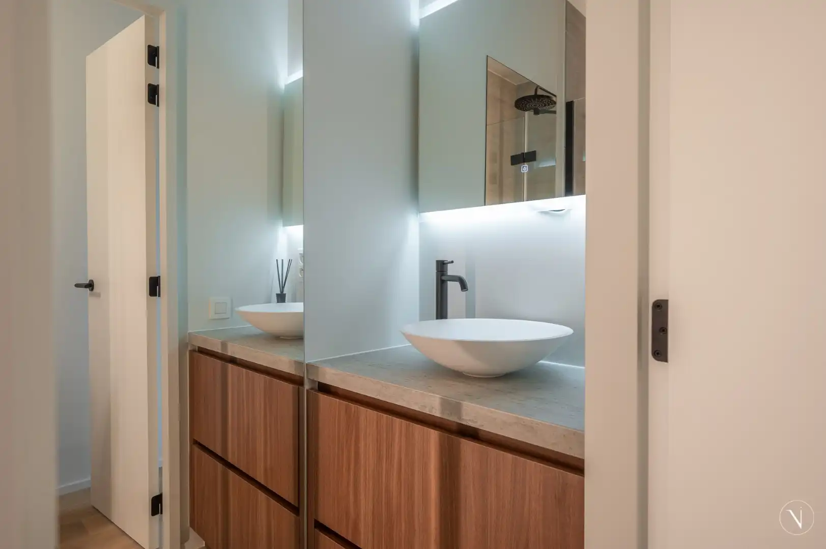 Eigentijds appartement met zonneterras op topligging in Knokke foto 14